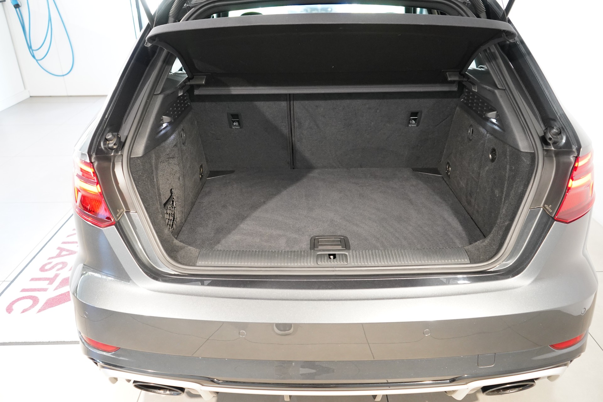 AUDI RS3 SB 2.5 TSI quattro-image-4