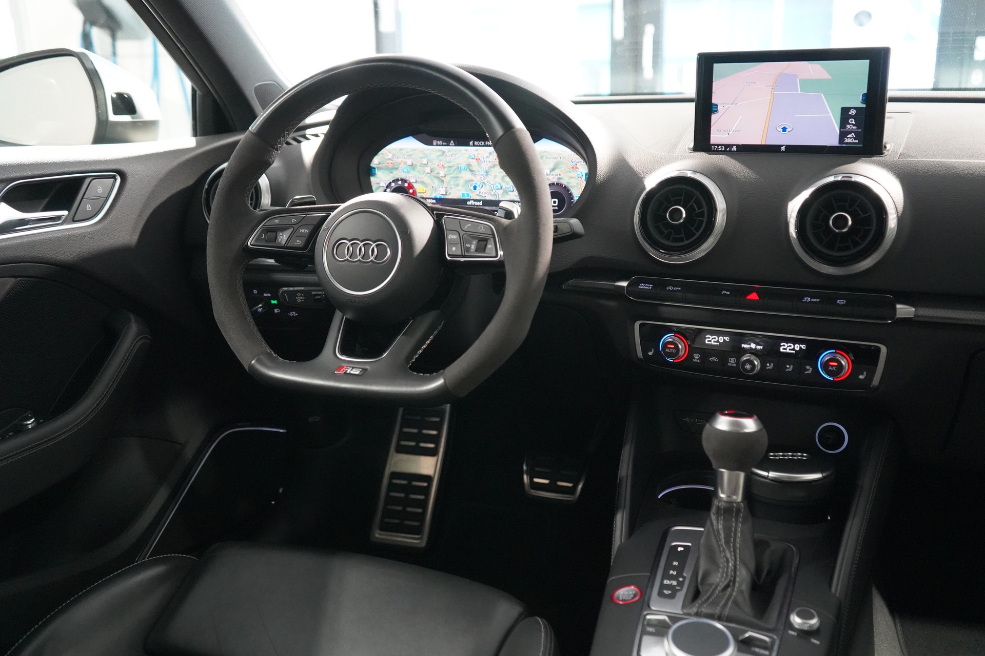 AUDI RS3 SB 2.5 TSI quattro-image-8