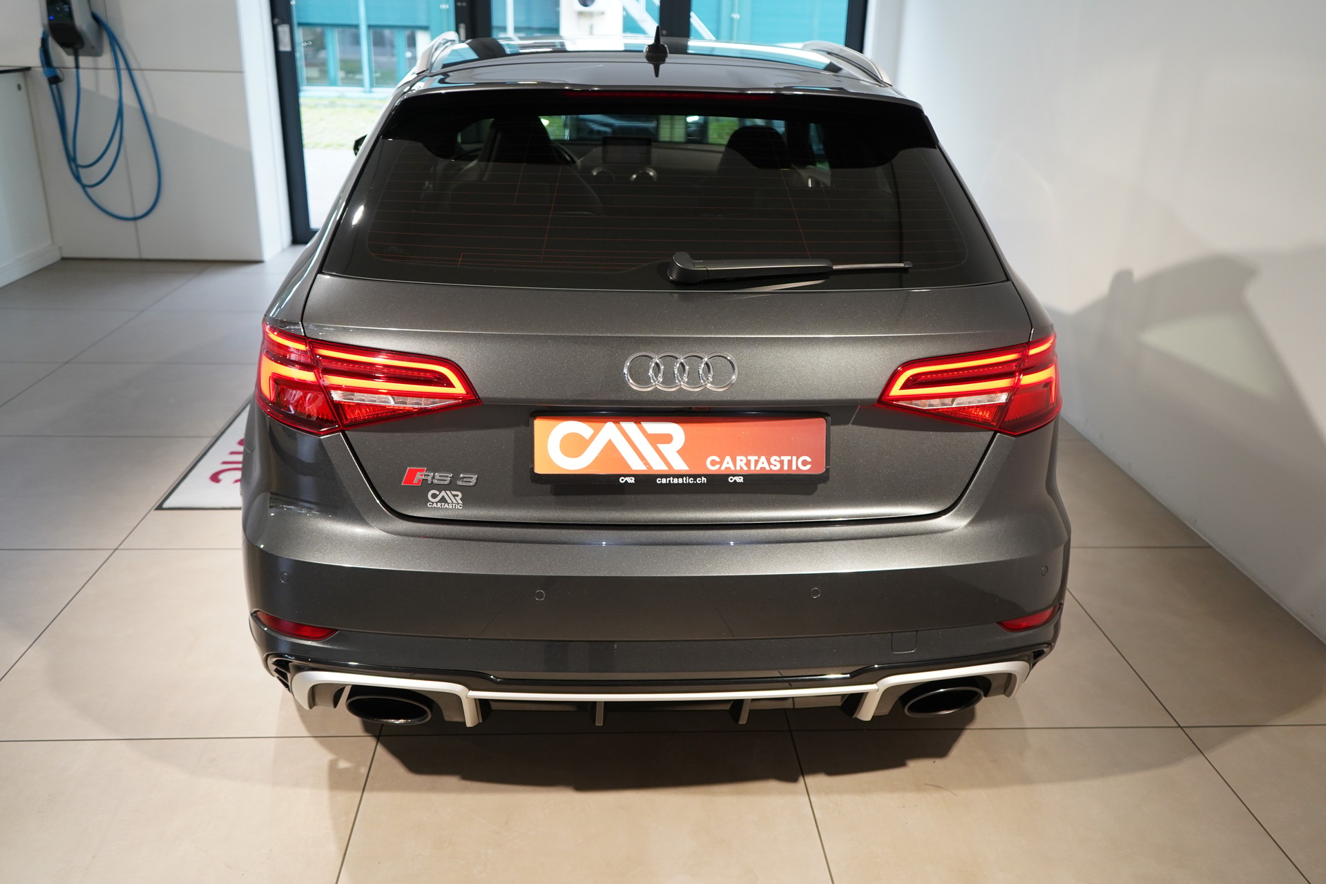 AUDI RS3 SB 2.5 TSI quattro-image-3