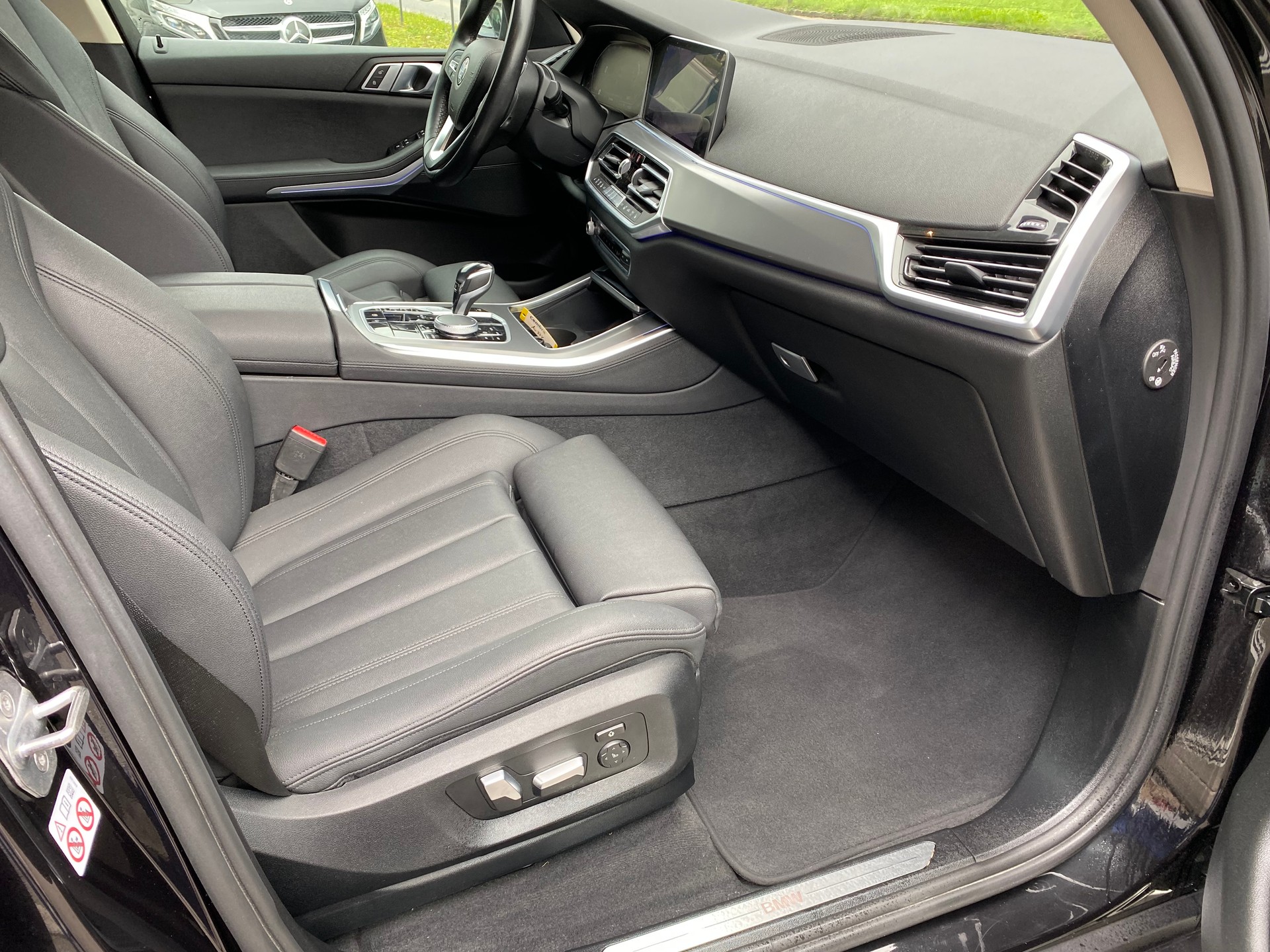 BMW X5 xDrive 40i Steptronic-image-6