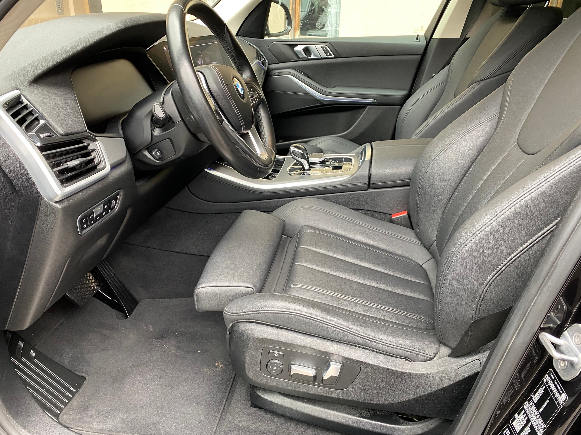 BMW X5 xDrive 40i Steptronic-image-2