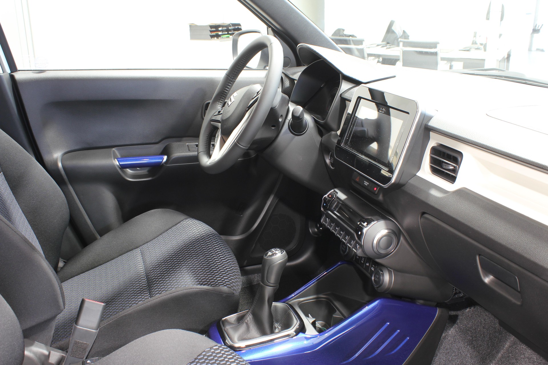 SUZUKI Ignis 1.2 Compact Top Hybrid 4x4-image-10
