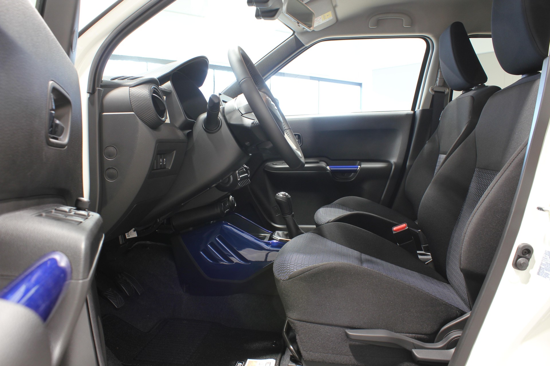SUZUKI Ignis 1.2 Compact Top Hybrid 4x4-image-6