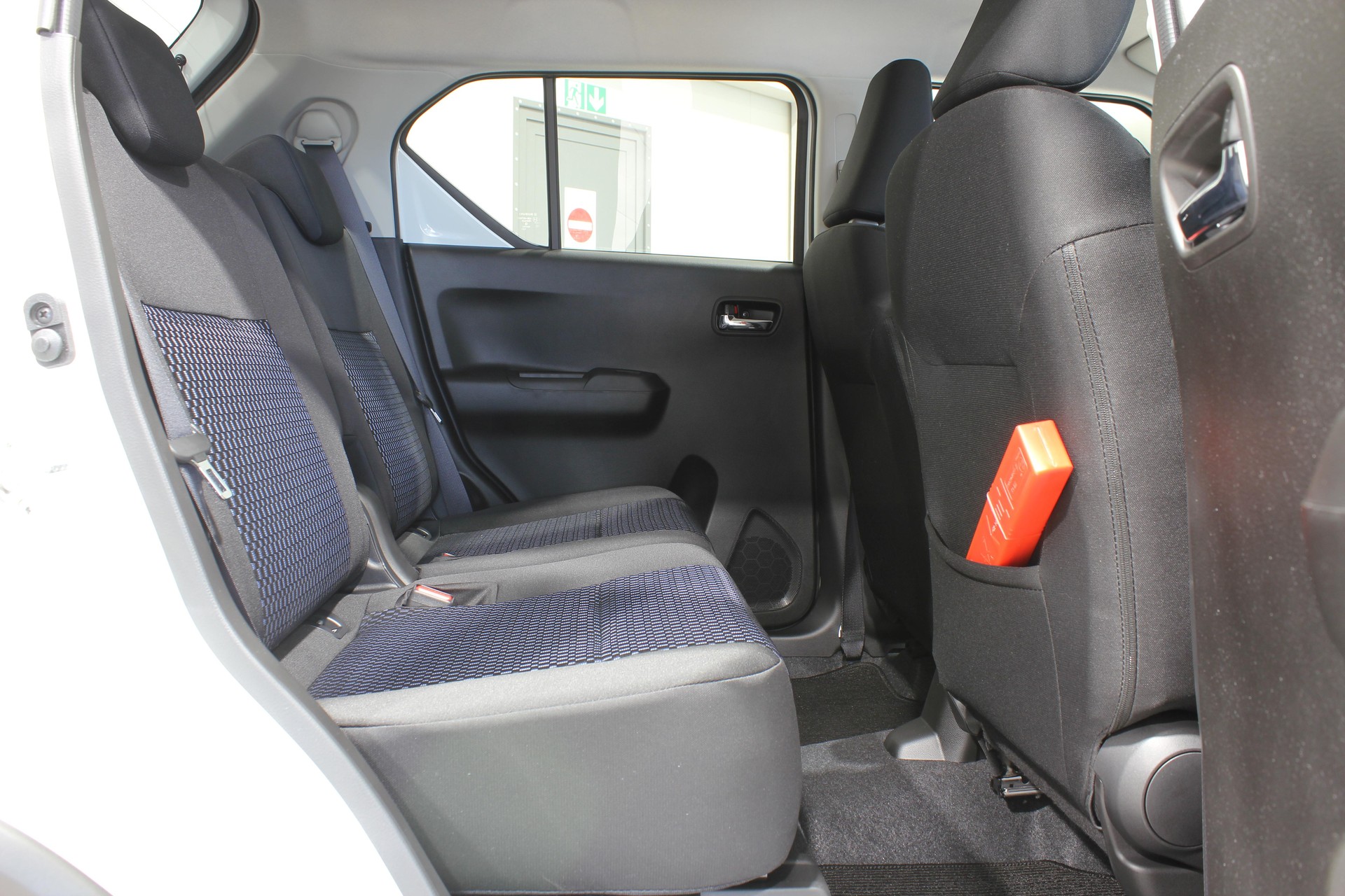 SUZUKI Ignis 1.2 Compact Top Hybrid 4x4-image-9
