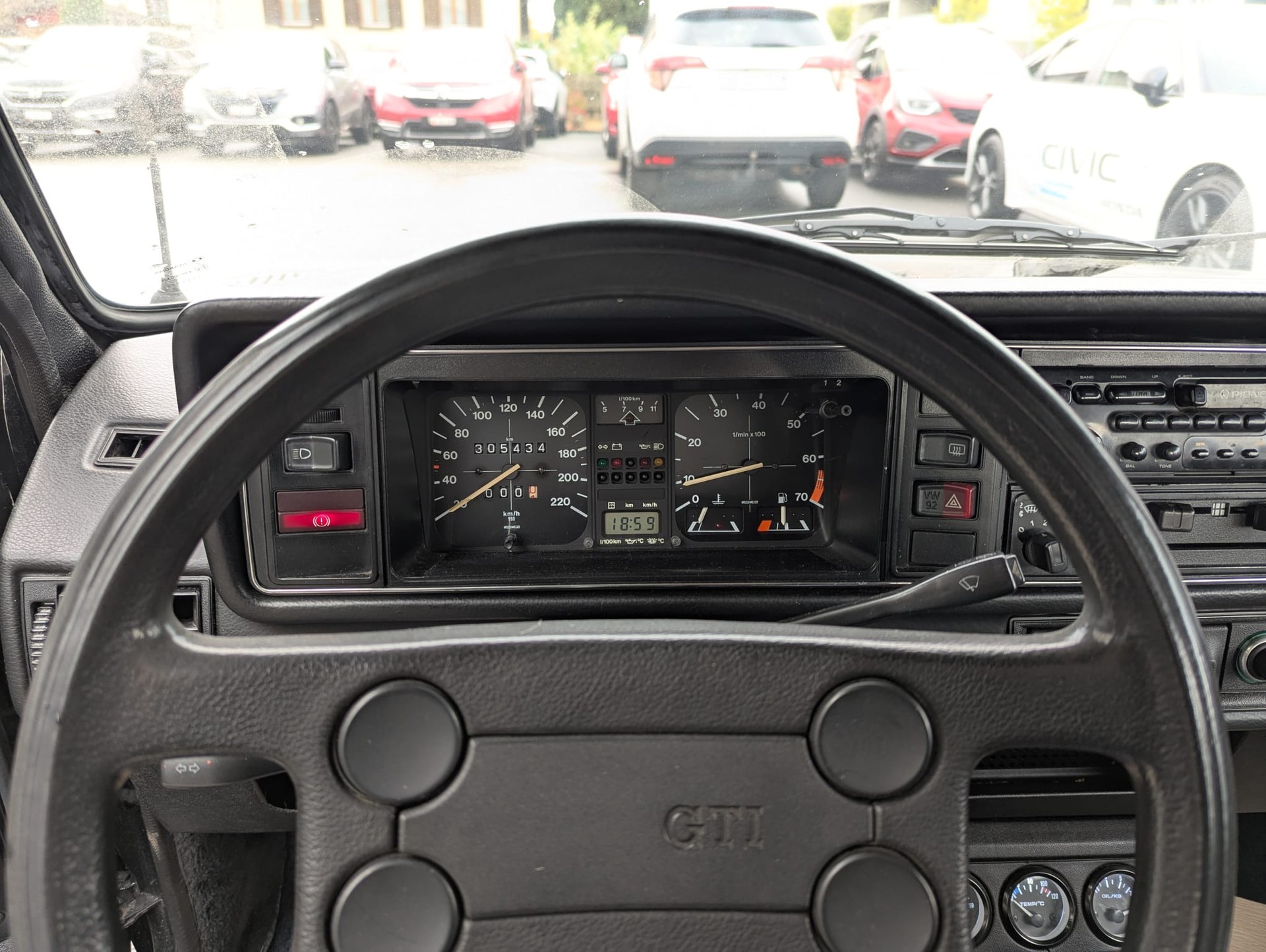 VW Golf 1800 GTI-image-5