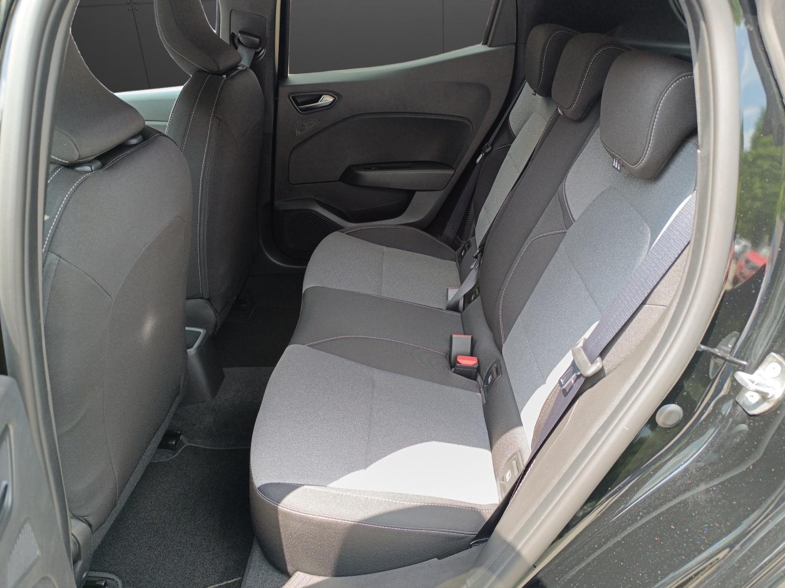 MITSUBISHI Colt 1.6 HEV Invite+-image-13