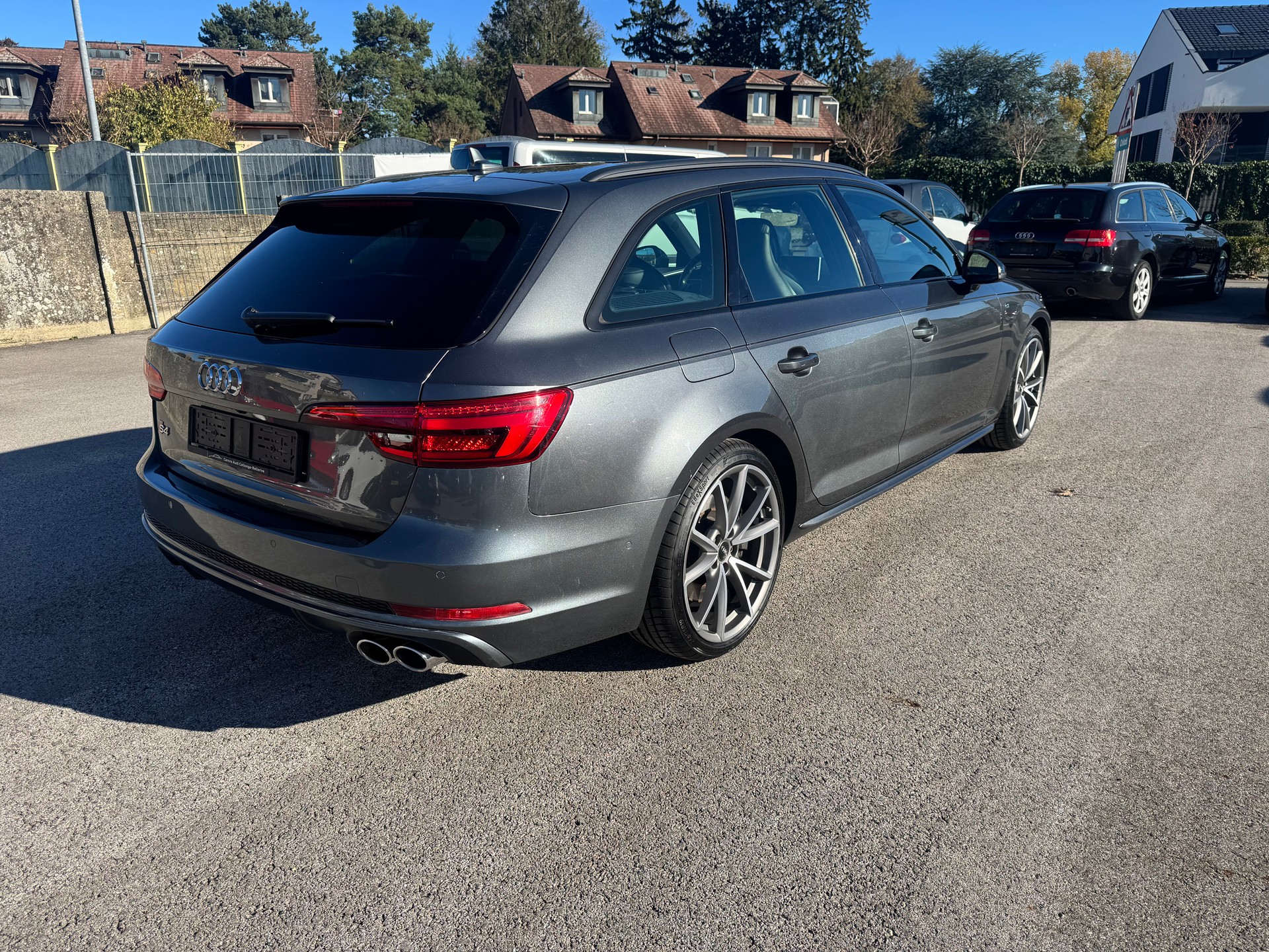 AUDI S4 Avant 3.0 TFSI quattro tiptronic-image-5