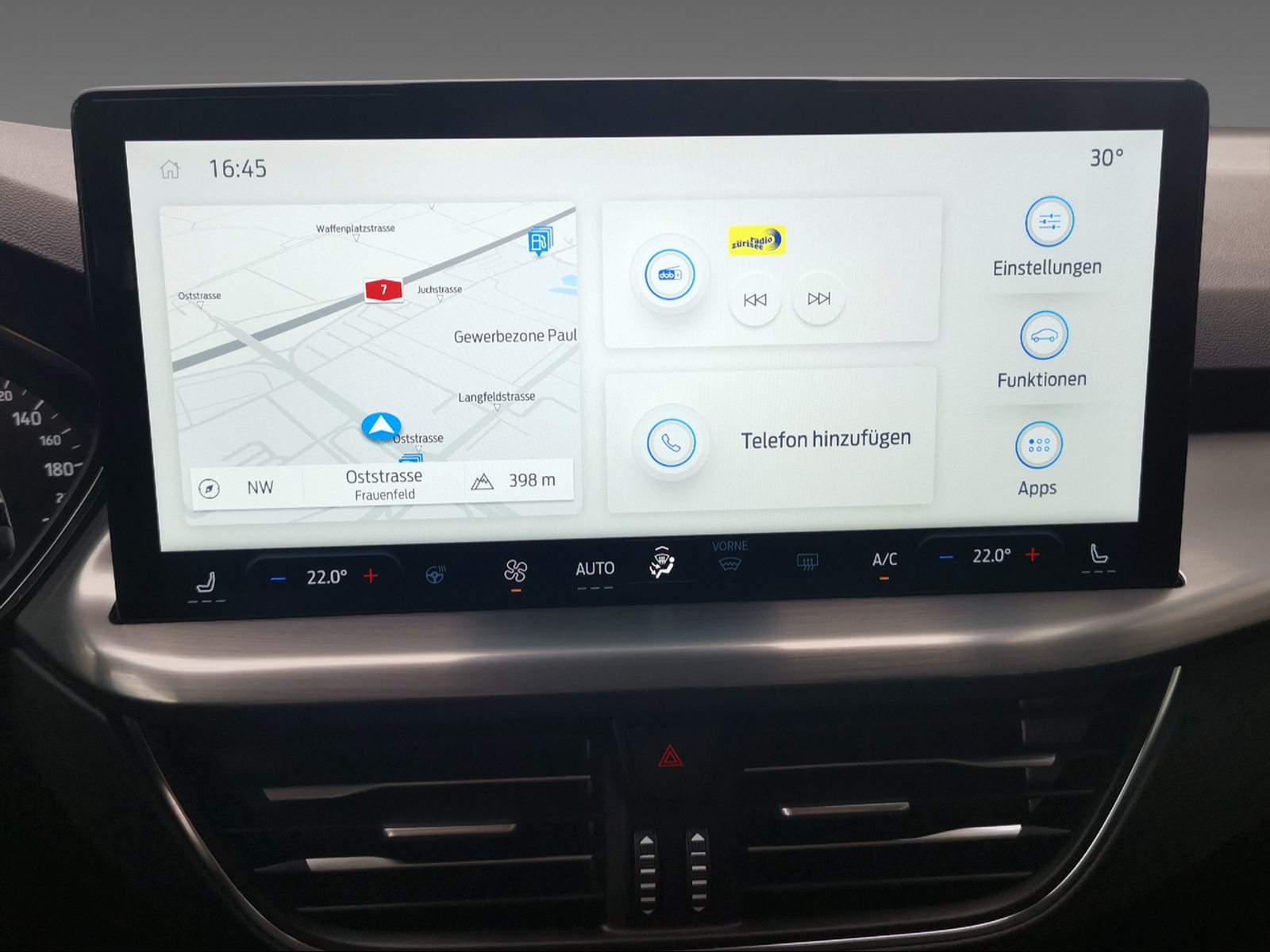 FORD Focus Station Wagon 1.0i EcoB Hybrid 125 Titanium Edition-image-8
