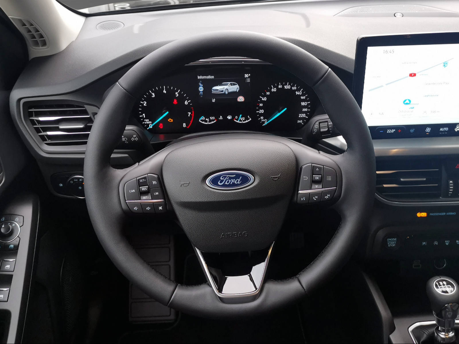 FORD Focus Station Wagon 1.0i EcoB Hybrid 125 Titanium Edition-image-7