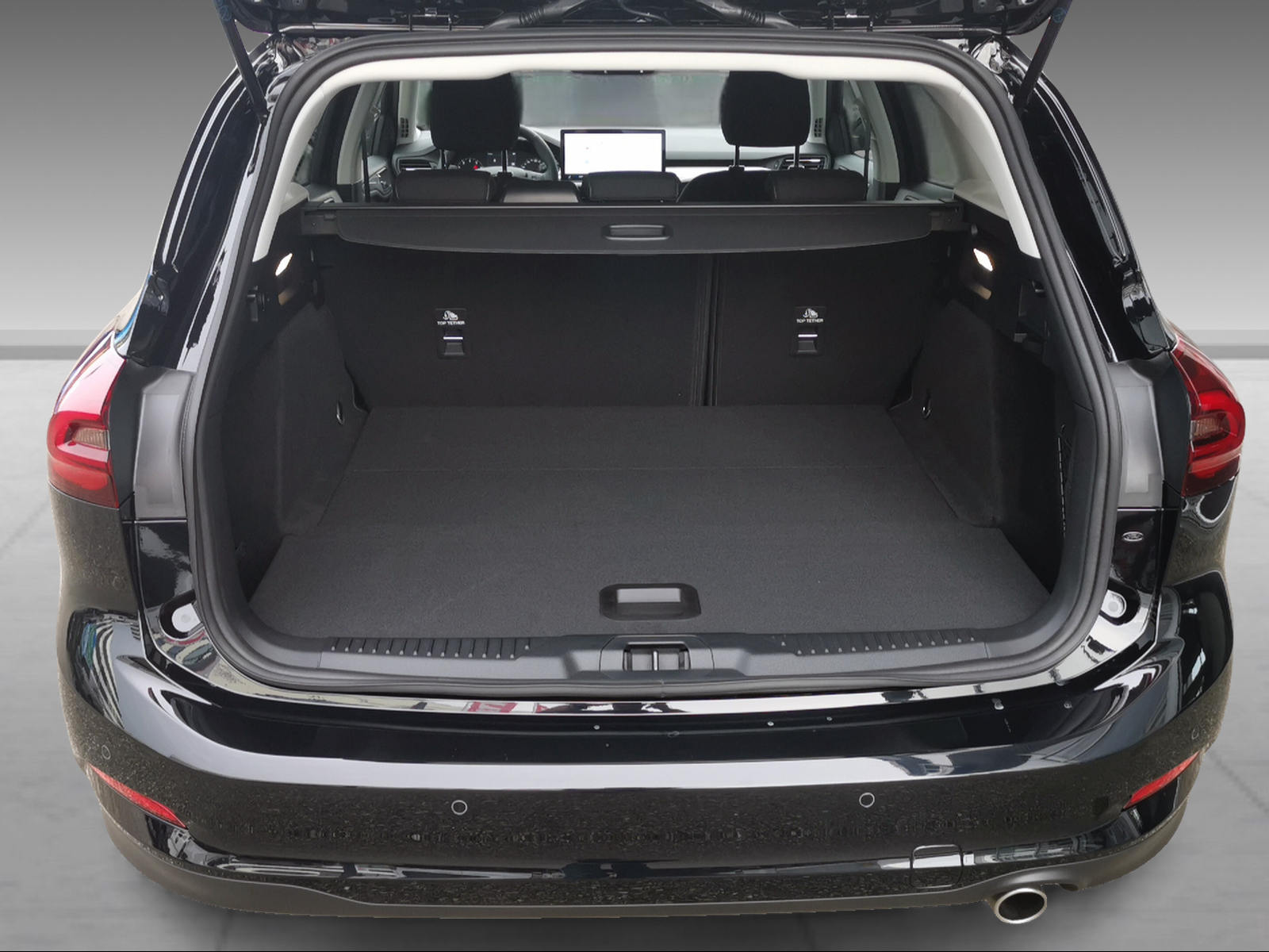 FORD Focus Station Wagon 1.0i EcoB Hybrid 125 Titanium Edition-image-12