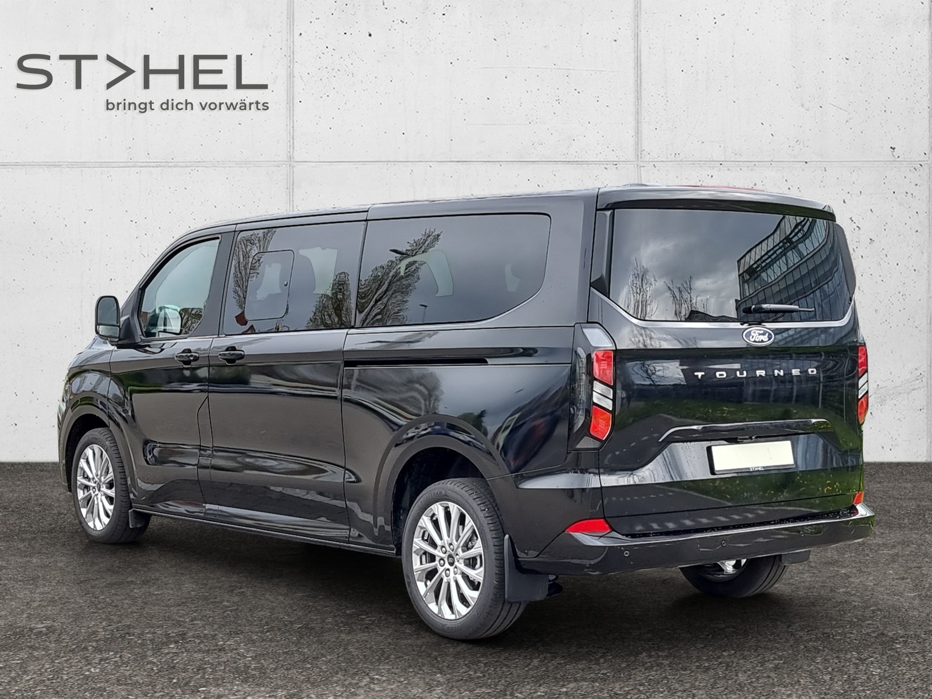 FORD Tourneo C Bus 320 L2 2.0 EcoBlue 170 Titanium-image-2