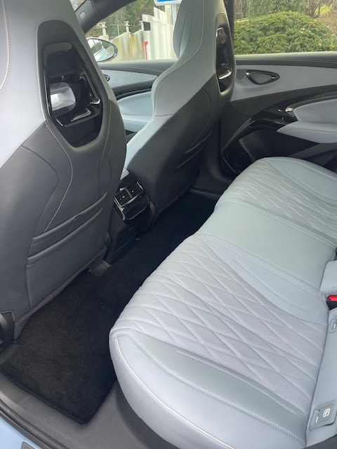 BYD BYD SEAL 82.2 kWh Excellence AWD-image-10