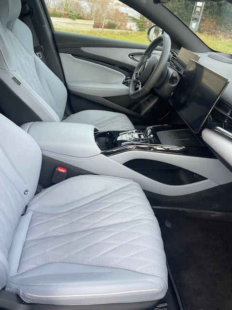BYD BYD SEAL 82.2 kWh Excellence AWD-image-7