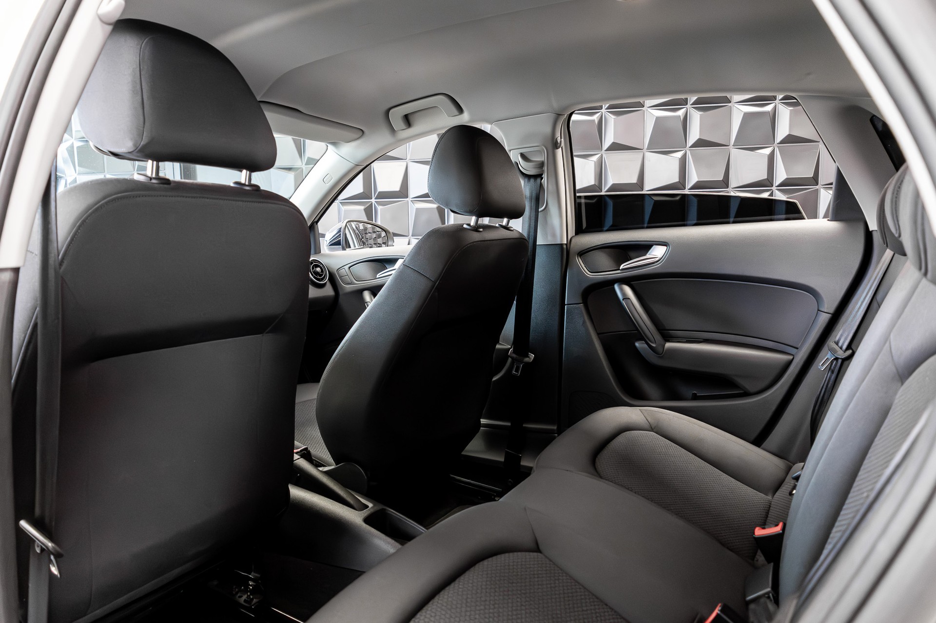 AUDI A1 Sportback 1.2 TFSI Ambition-image-14