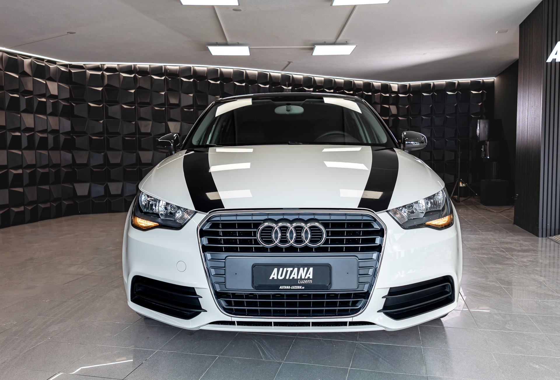 AUDI A1 Sportback 1.2 TFSI Ambition-image-3
