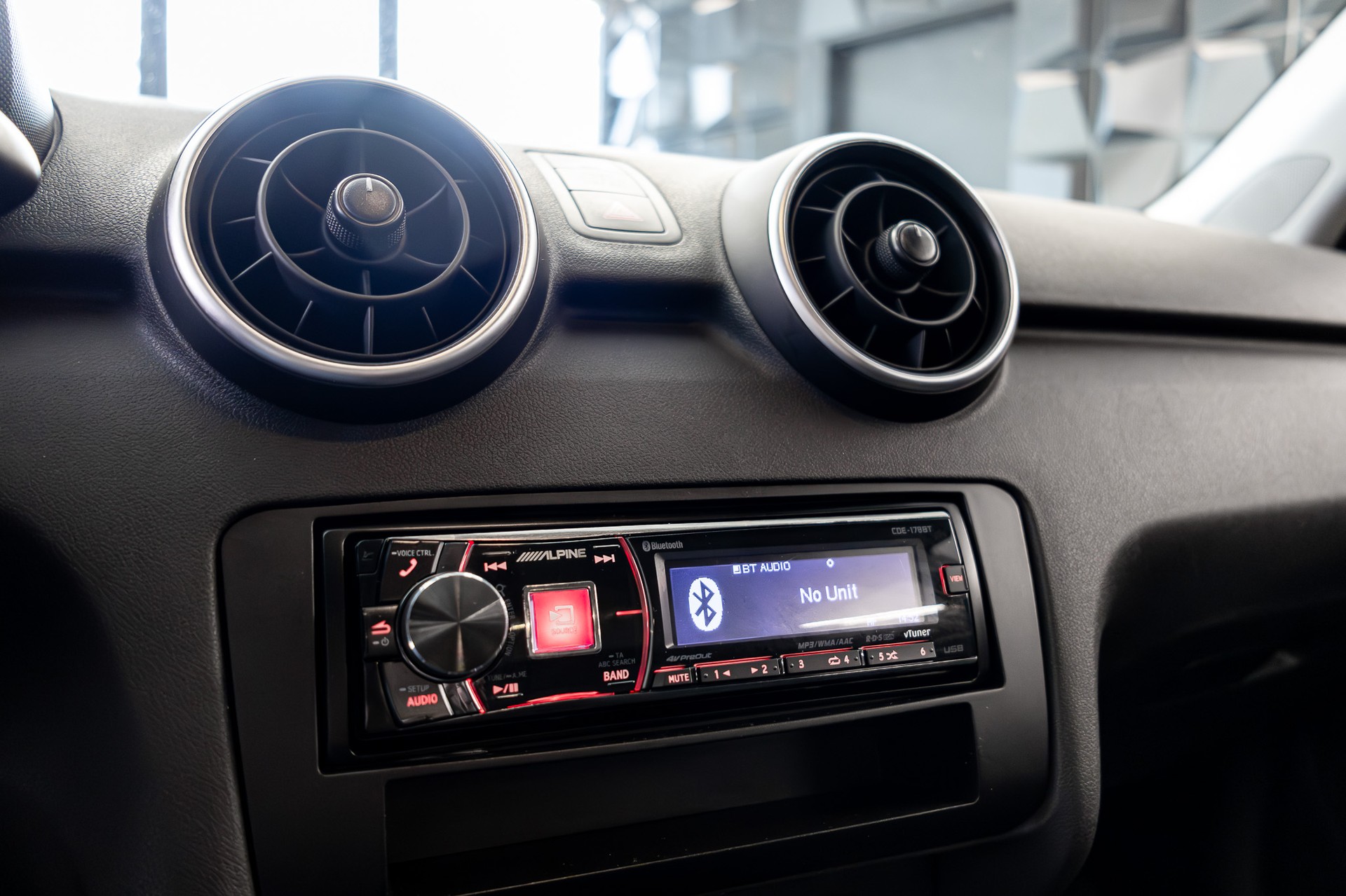 AUDI A1 Sportback 1.2 TFSI Ambition-image-12