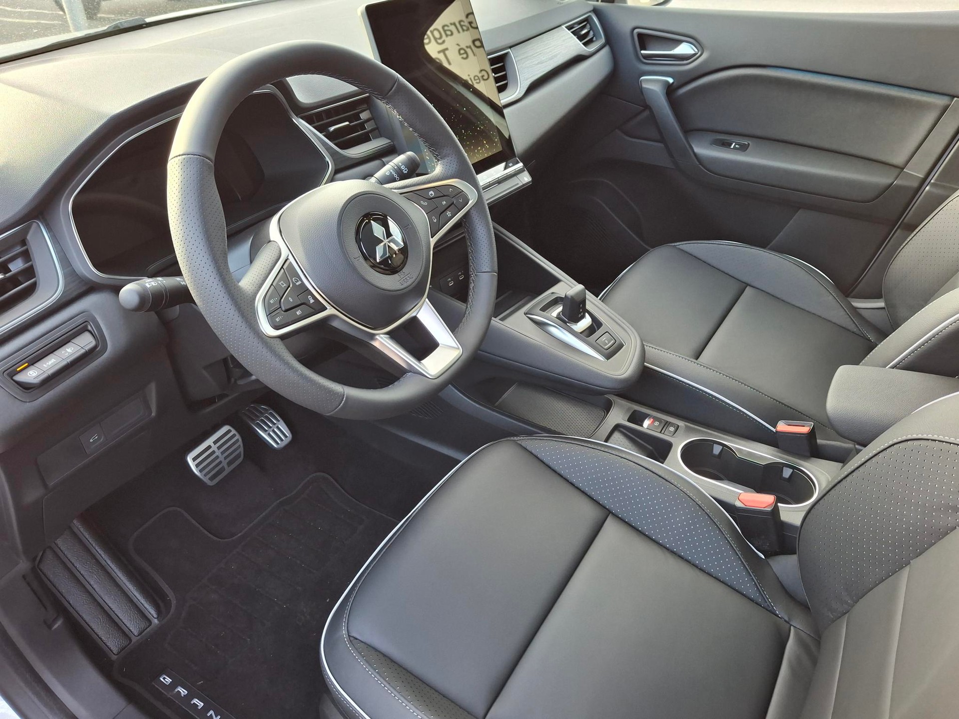 MITSUBISHI Grandis 1.8 HEV Instyle-image-6
