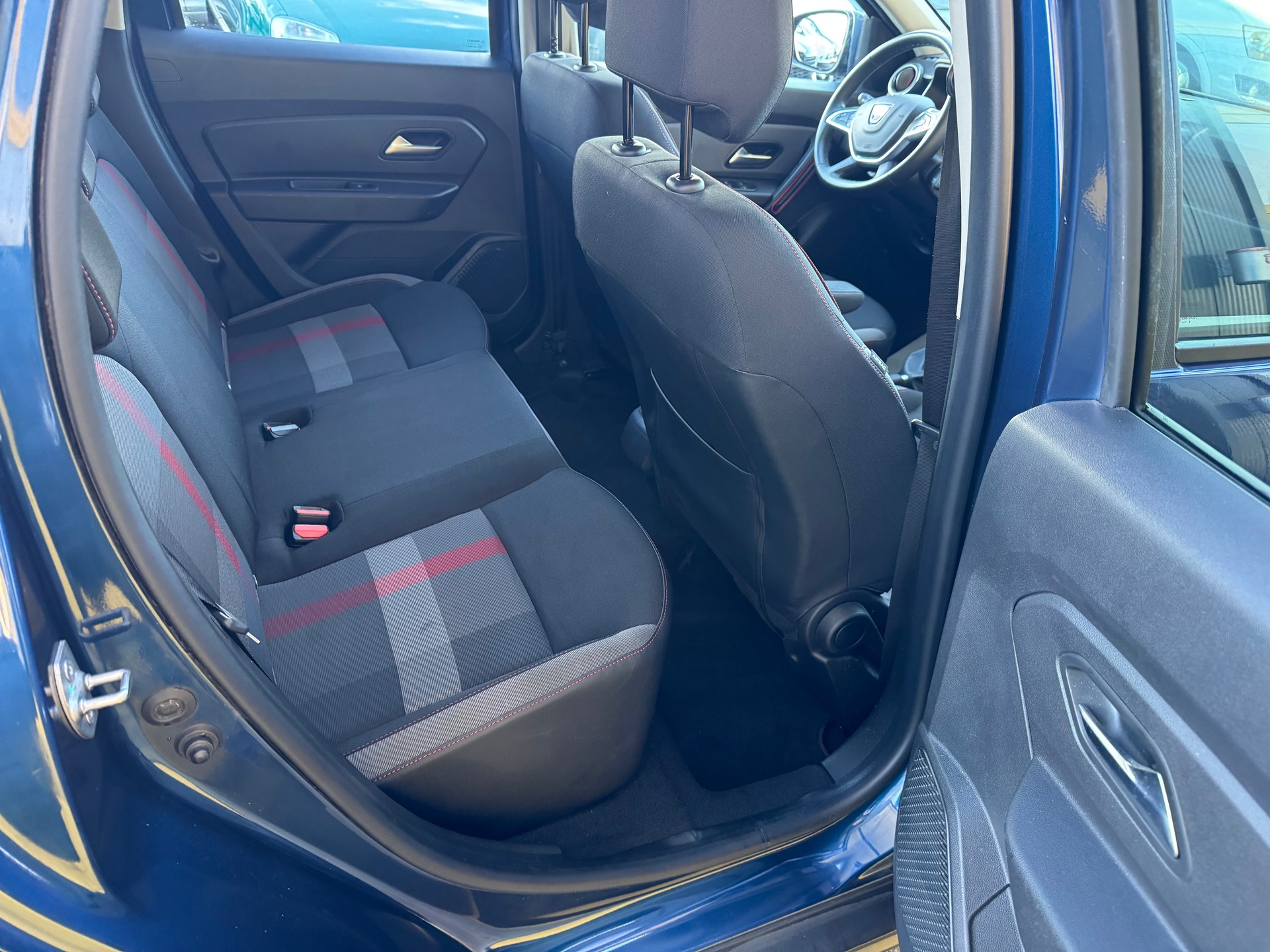 DACIA Duster dCi 115 Ultimate 4x4-image-10