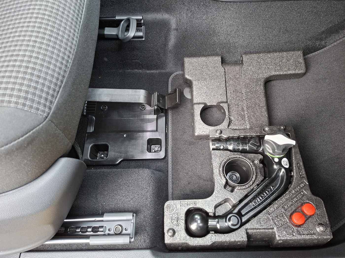 VW Caddy 2.0 TDI Liberty 4Motion-image-15