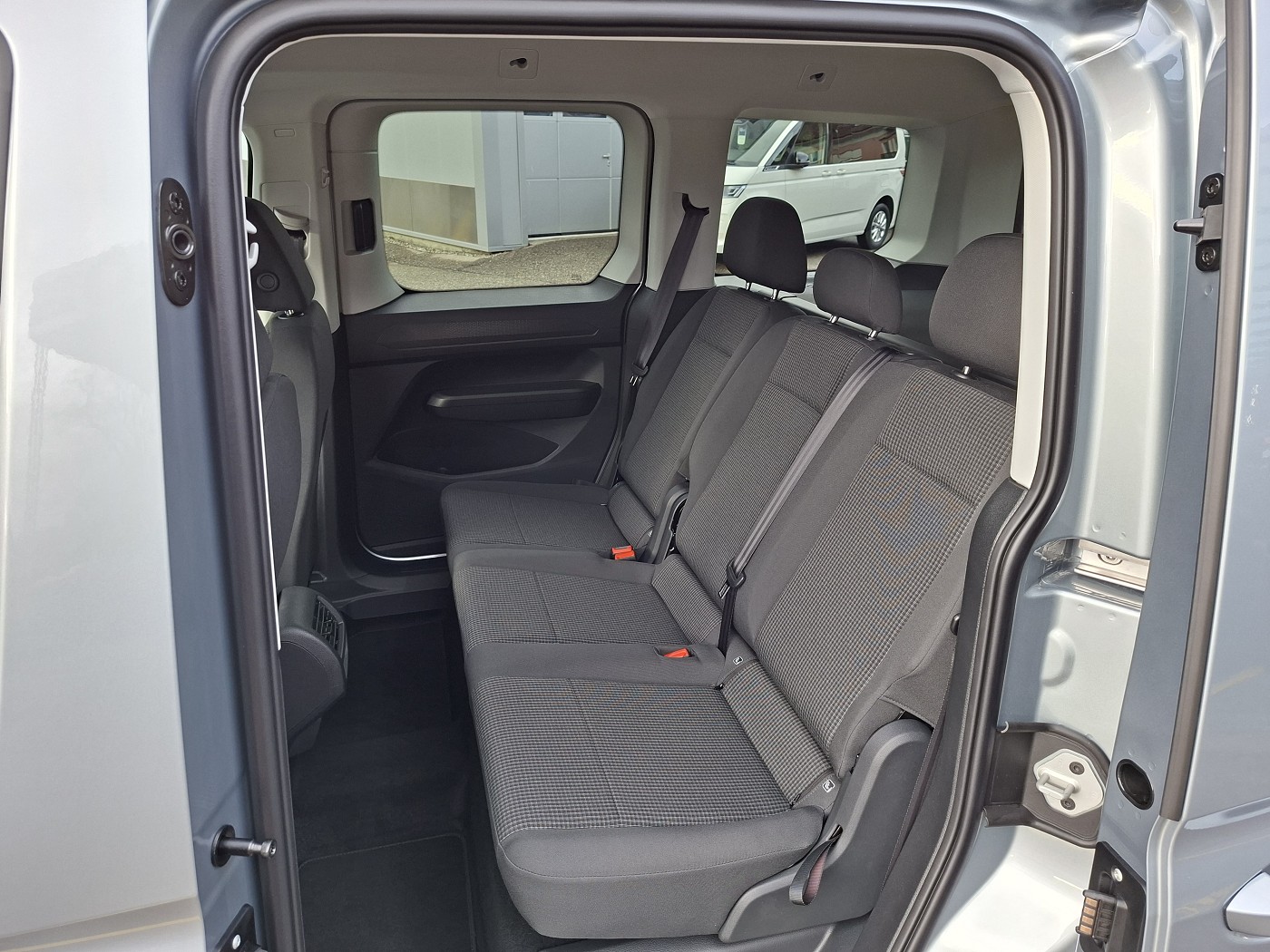 VW Caddy 2.0 TDI Liberty 4Motion-image-17