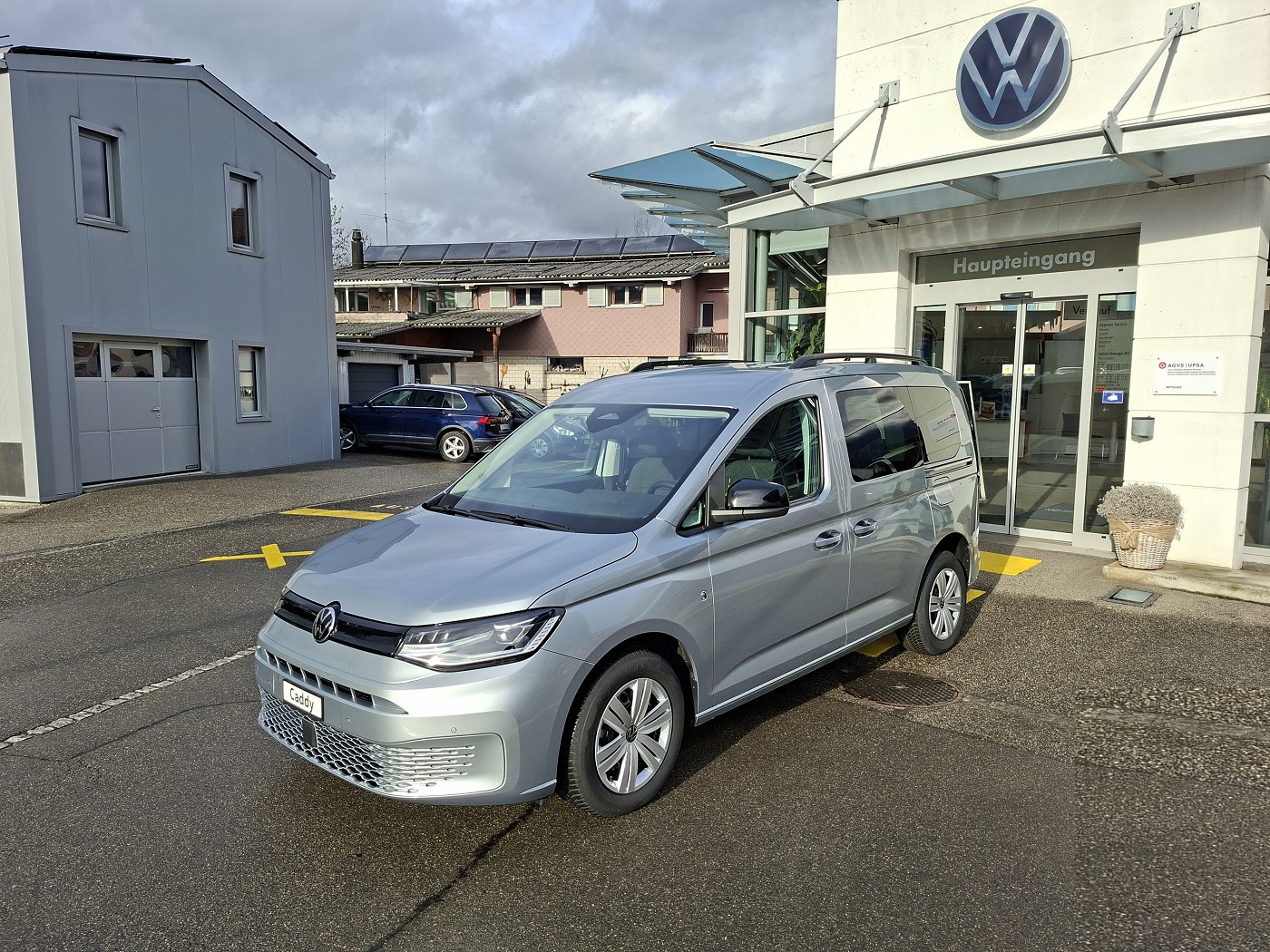 VW Caddy 2.0 TDI Liberty 4Motion-image-2