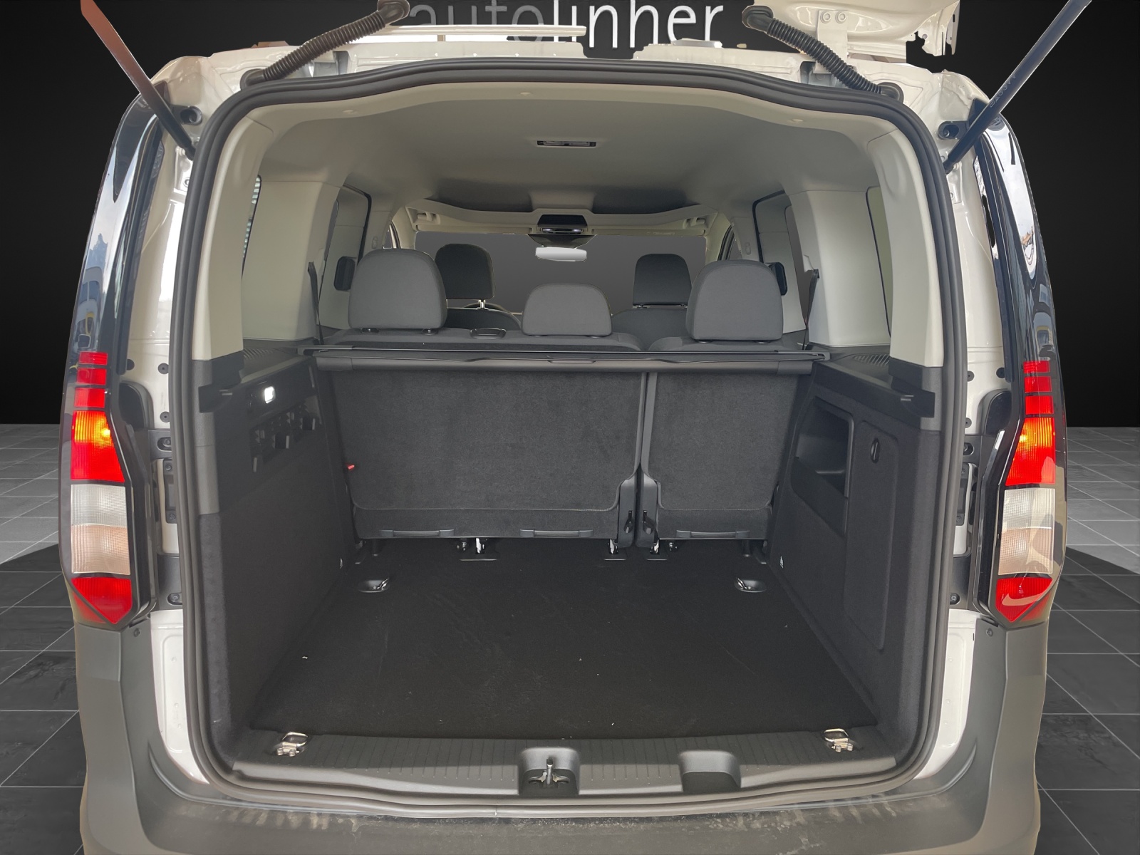 VW Caddy 2.0 TDI 4Motion-image-12