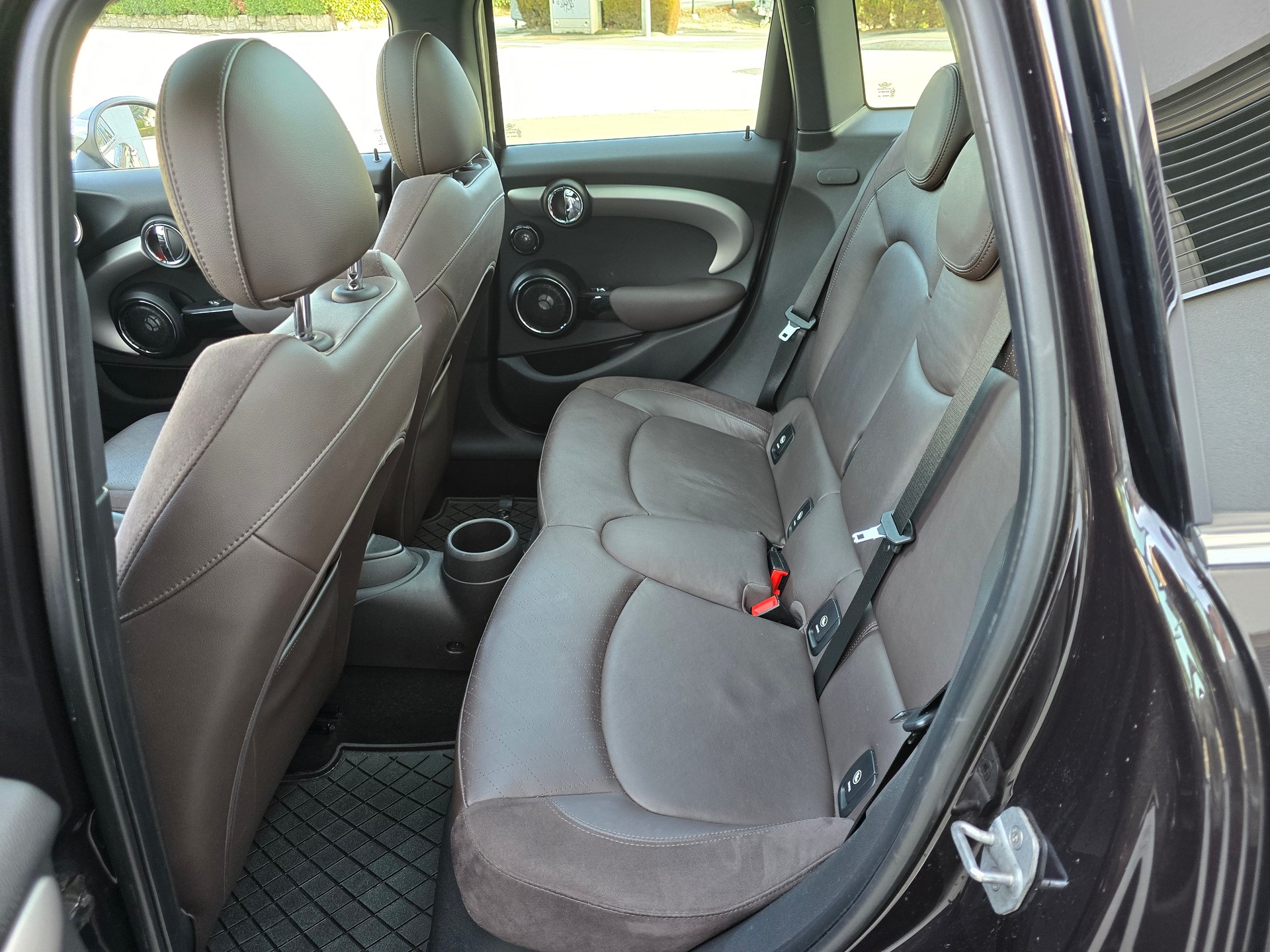 MINI Cooper S Steptronic-image-12