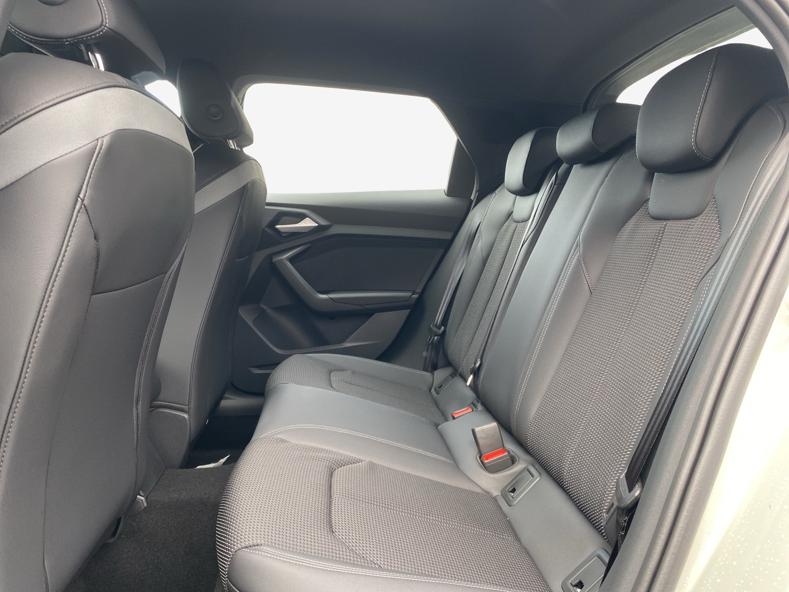 AUDI A1 Sportback 30 TFSI S-tronic-image-11