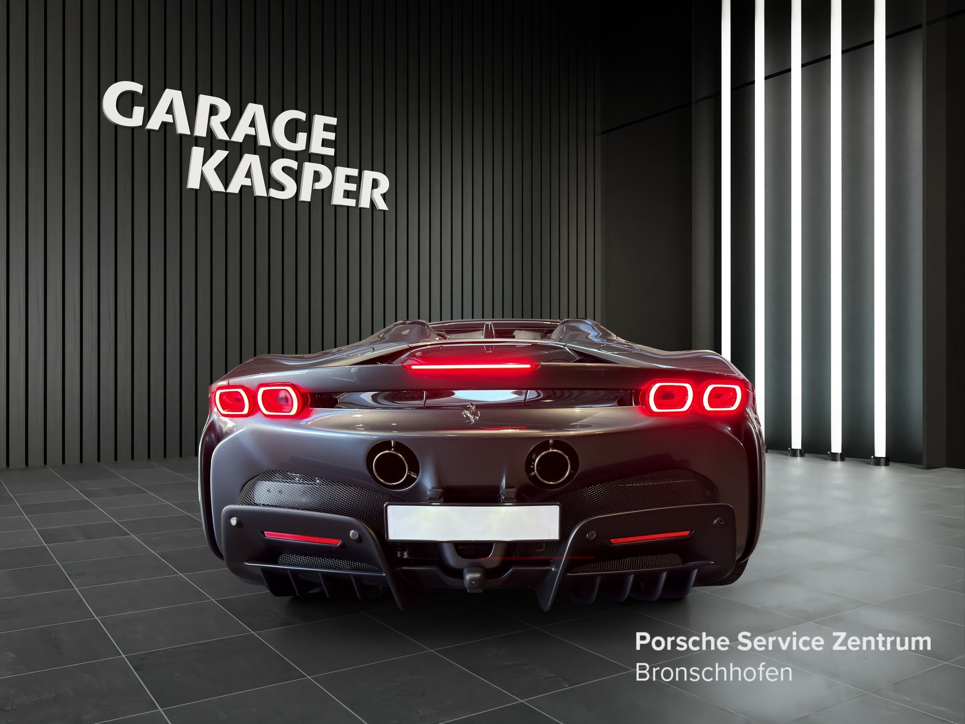 FERRARI SF90 Spider 4.0-showroom-element-3