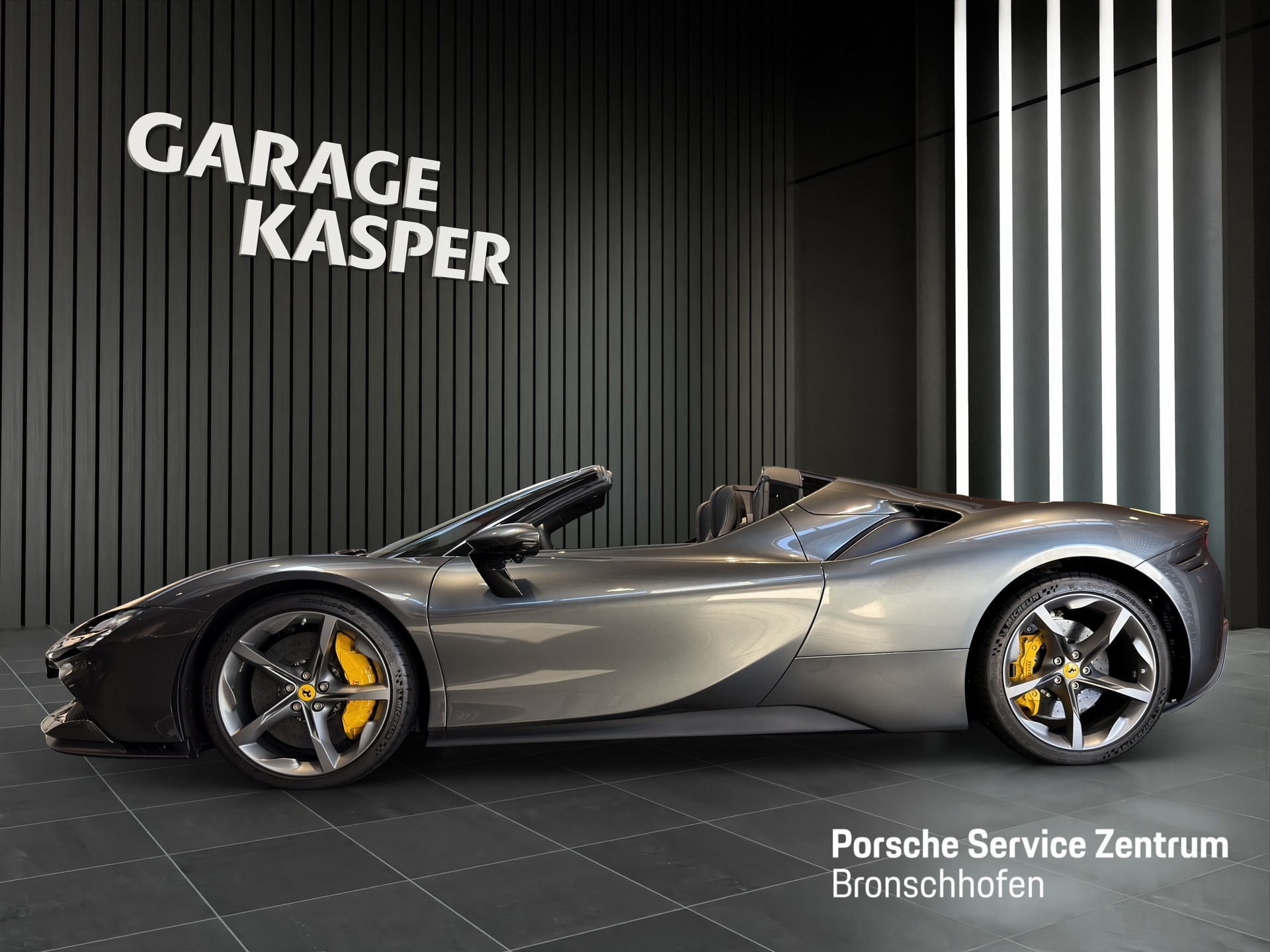 FERRARI SF90 Spider 4.0-showroom-element-1