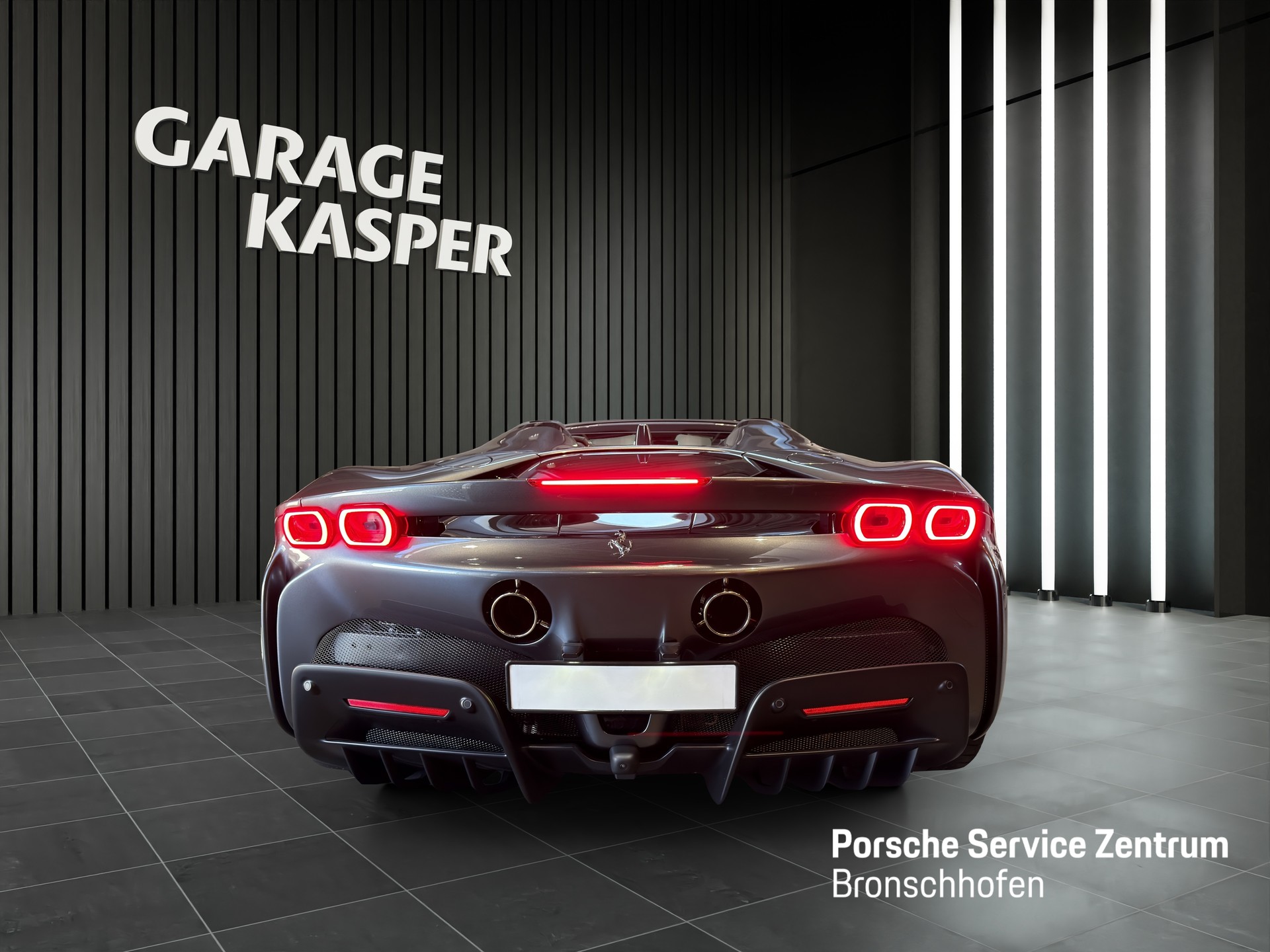 FERRARI SF90 Spider 4.0-showroom-element-3