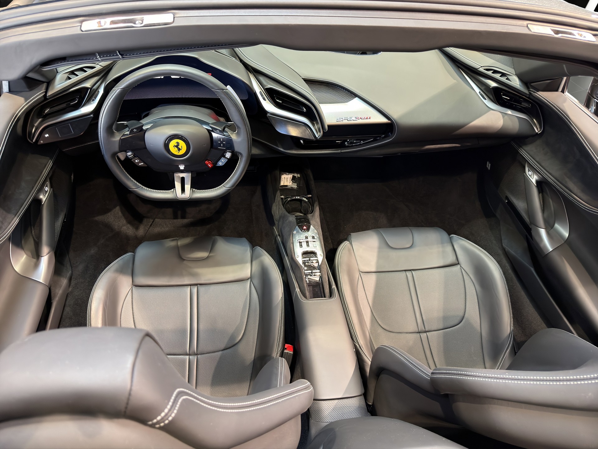 FERRARI SF90 Spider 4.0-image-14