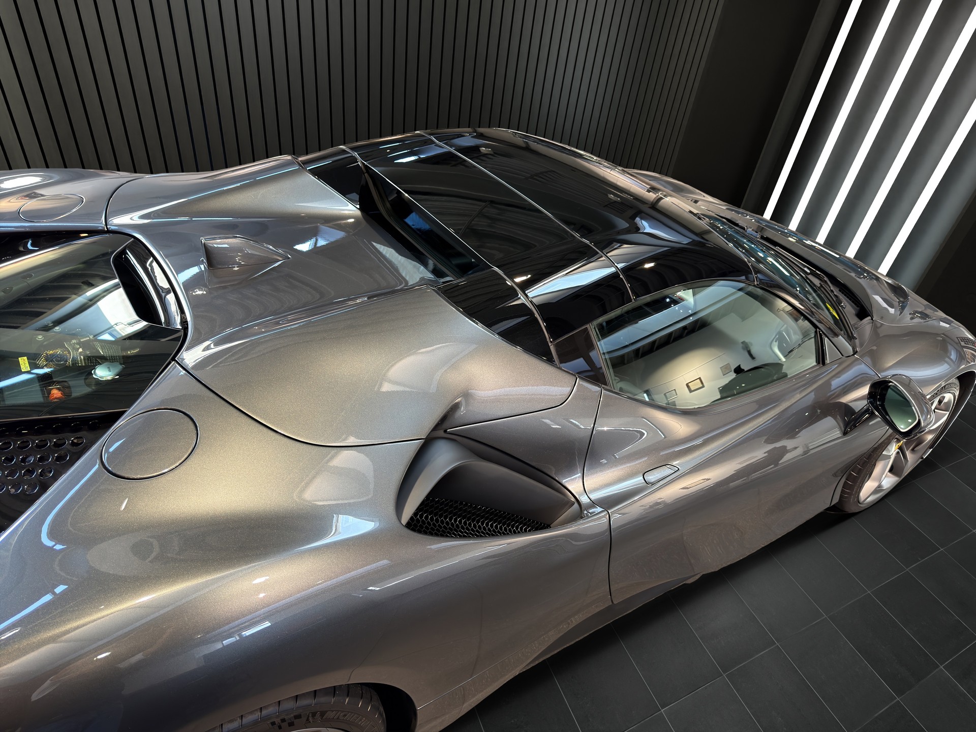 FERRARI SF90 Spider 4.0-image-18