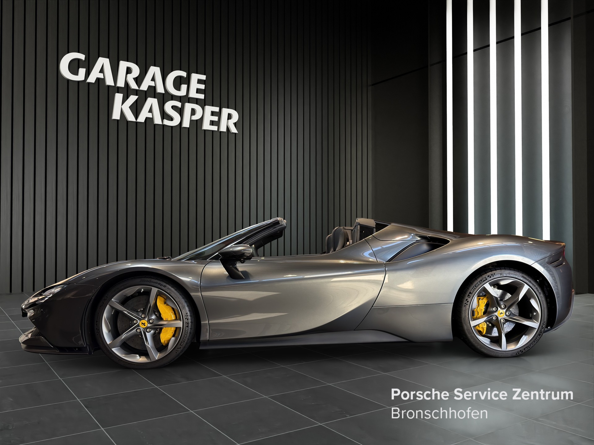 FERRARI SF90 Spider 4.0-showroom-element-1