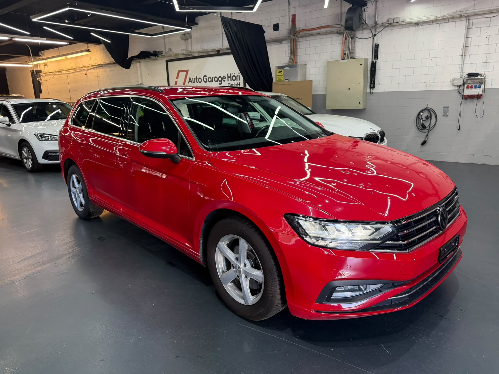 VW Passat 2.0 TDI BMT Business 4Motion DSG 200PS AHK-image-5