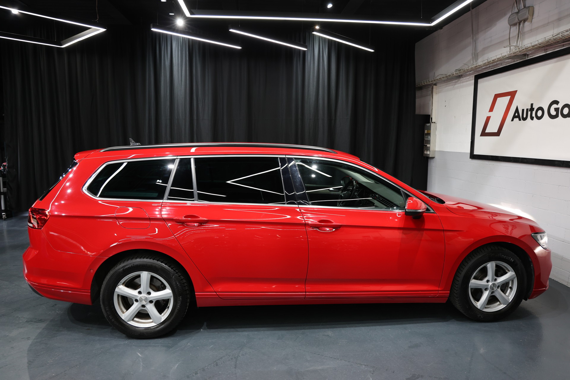 VW Passat 2.0 TDI BMT Business 4Motion DSG 200PS AHK-image-13
