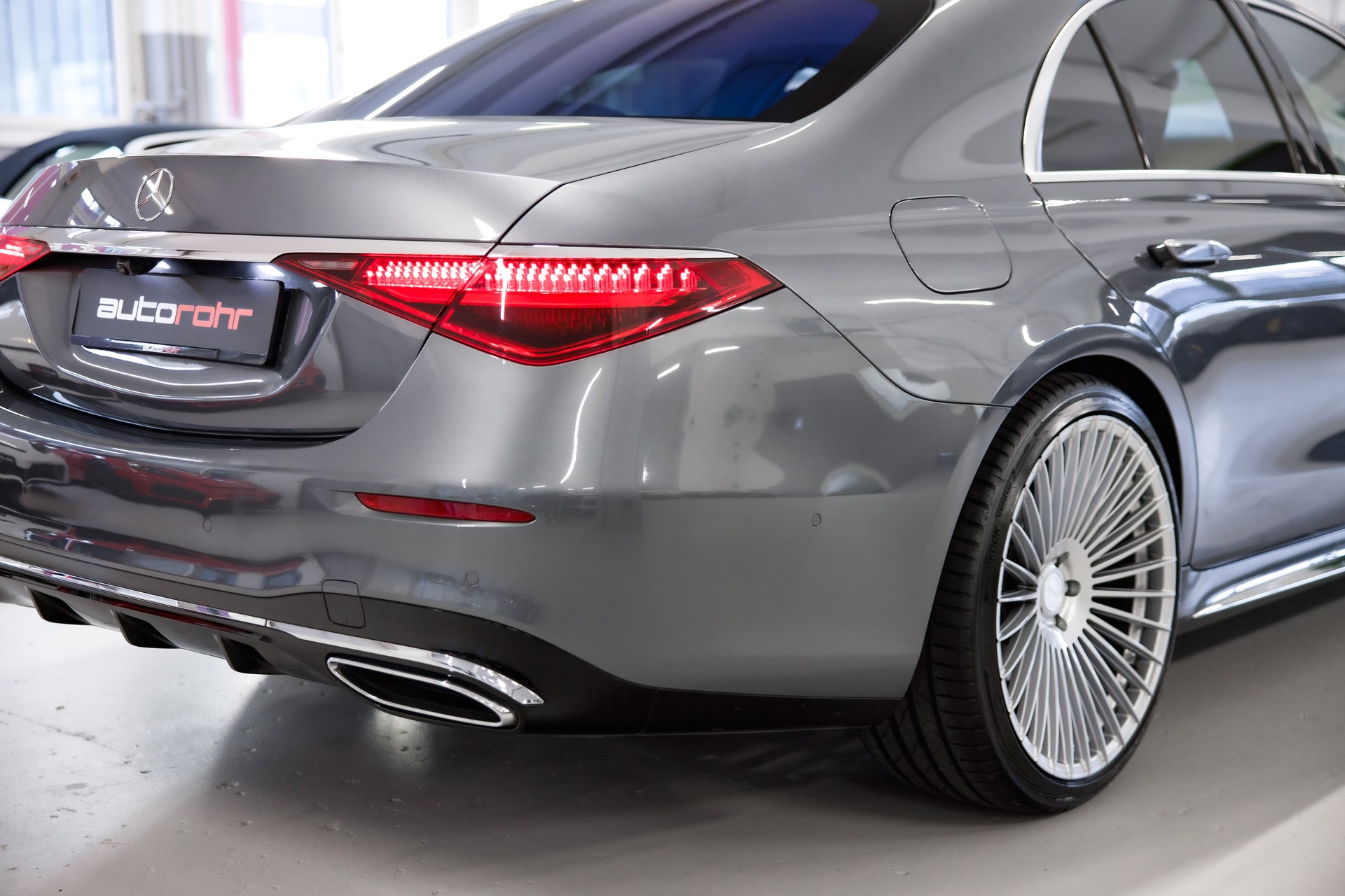 MERCEDES-BENZ S 350 d 4Matic AMG Line 9G-Tronic-image-12