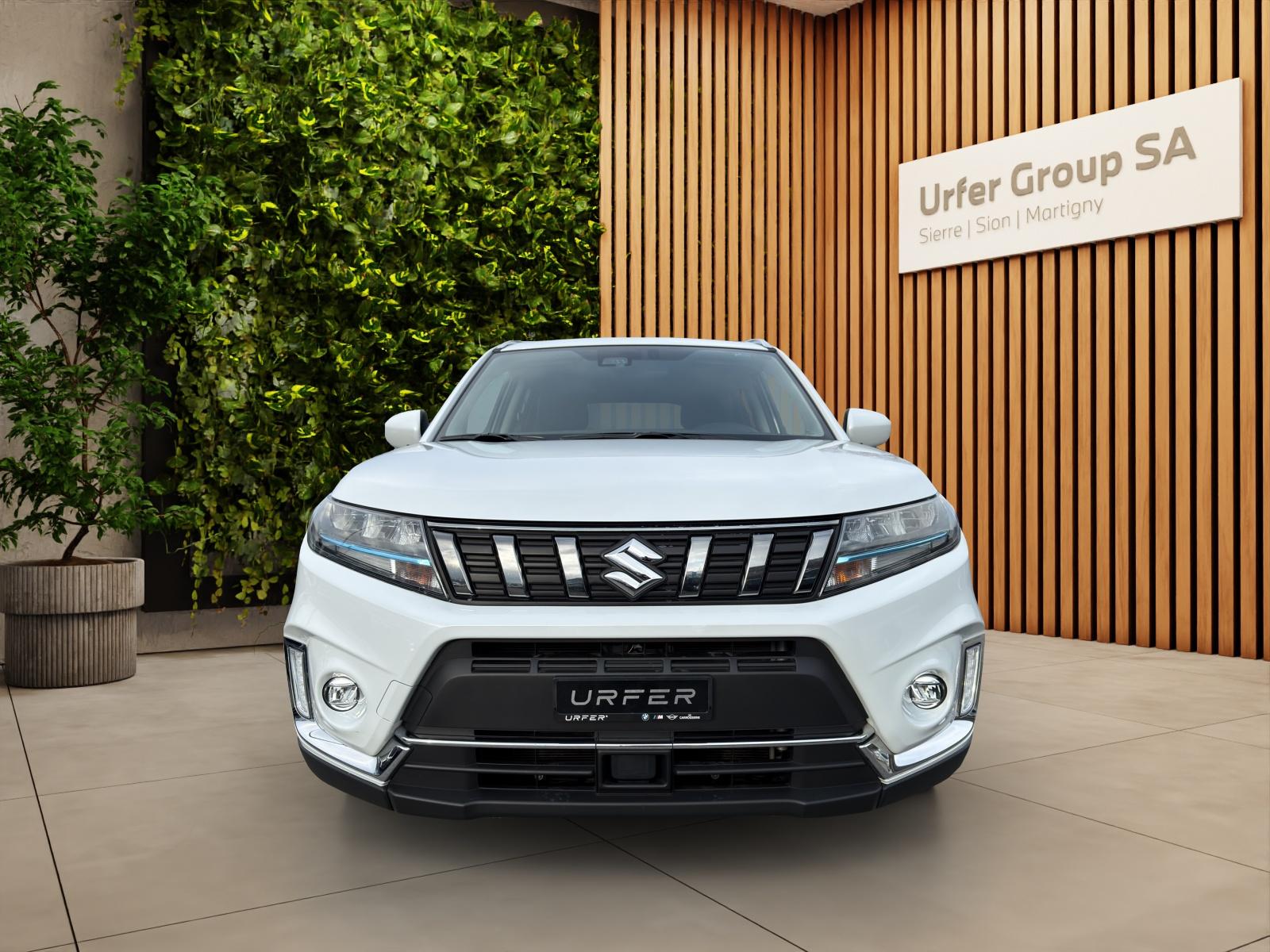 SUZUKI Vitara 1.5 Hybrid Compact + 4x4 AGS-image-6