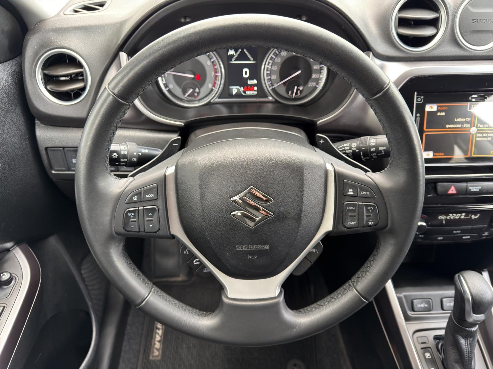 SUZUKI Vitara 1.5 Hybrid Compact + 4x4 AGS-image-11