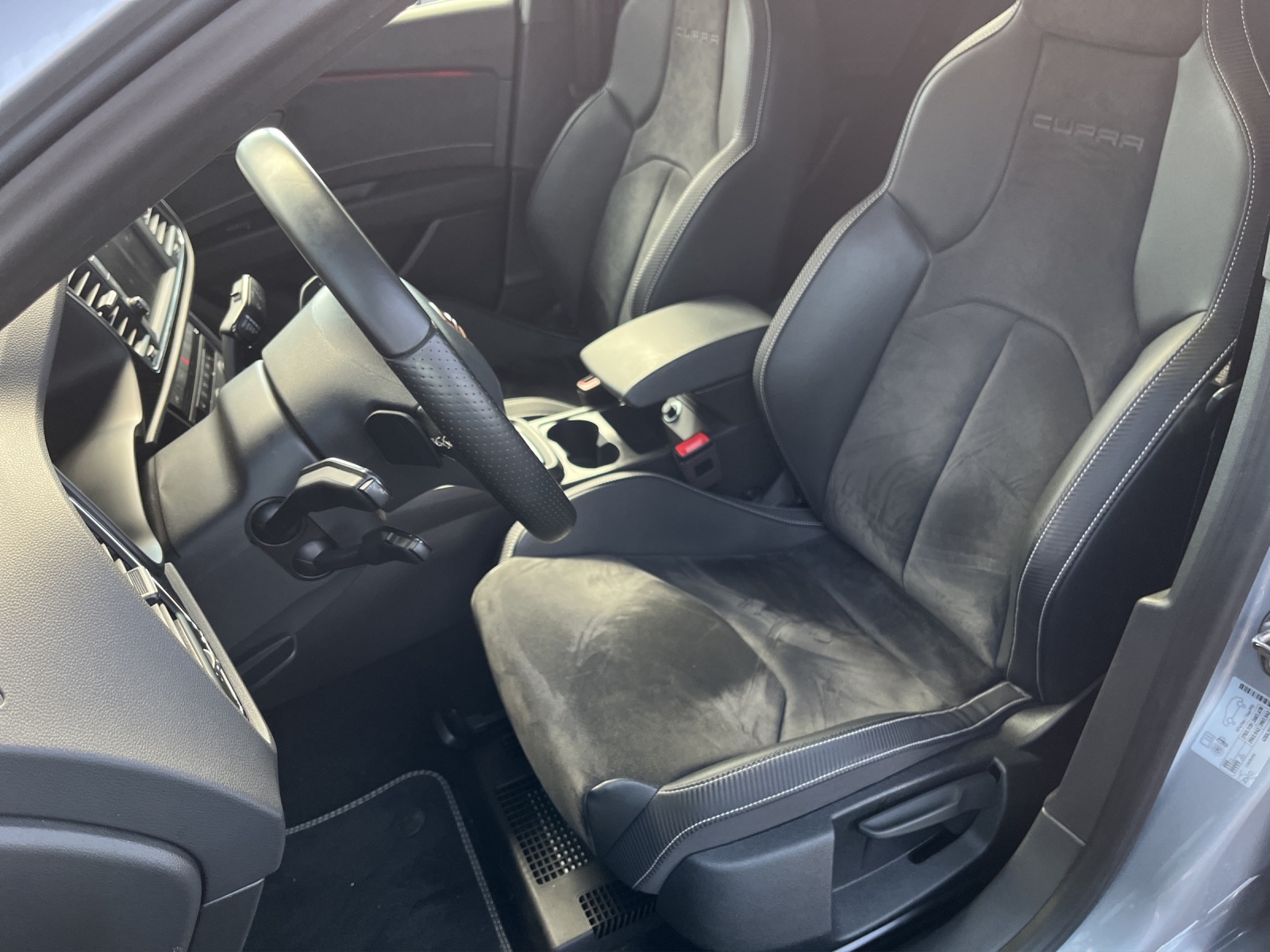 SEAT Leon ST 2.0 TSI Cupra 300 4 Drive DSG-image-7