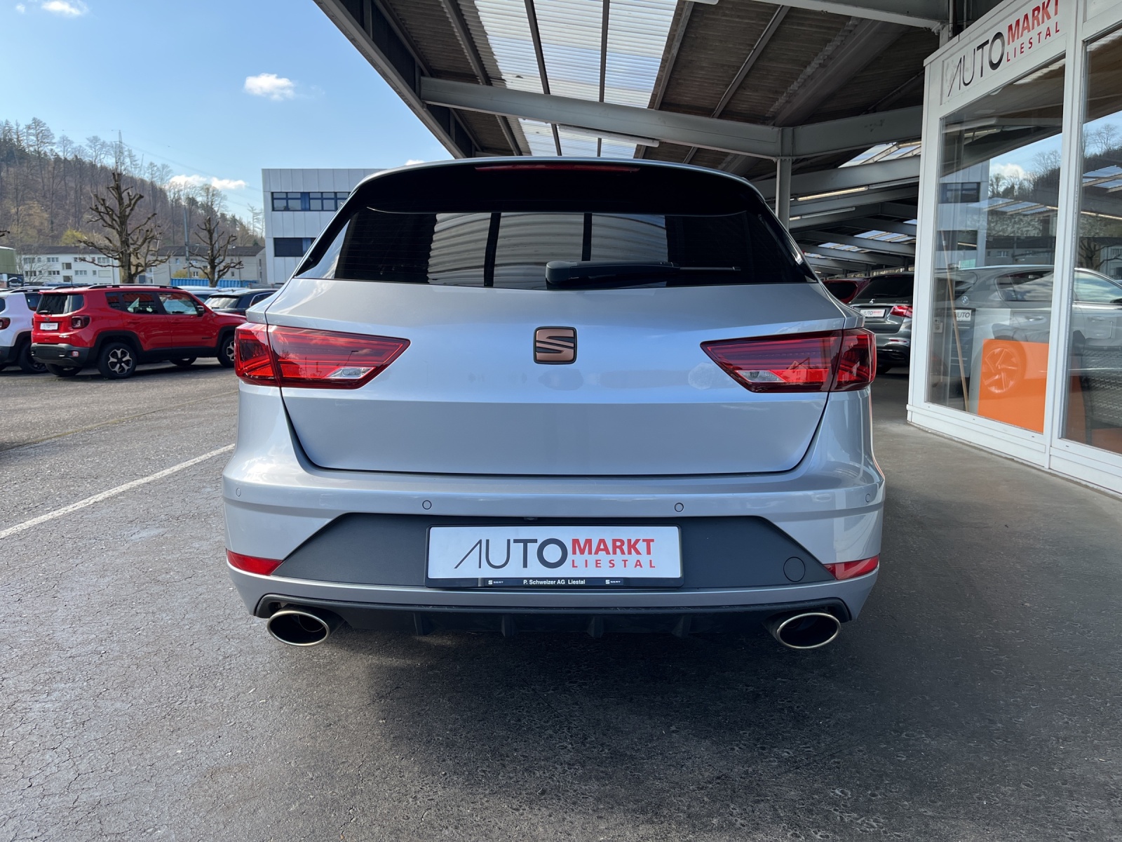 SEAT Leon ST 2.0 TSI Cupra 300 4 Drive DSG-image-3