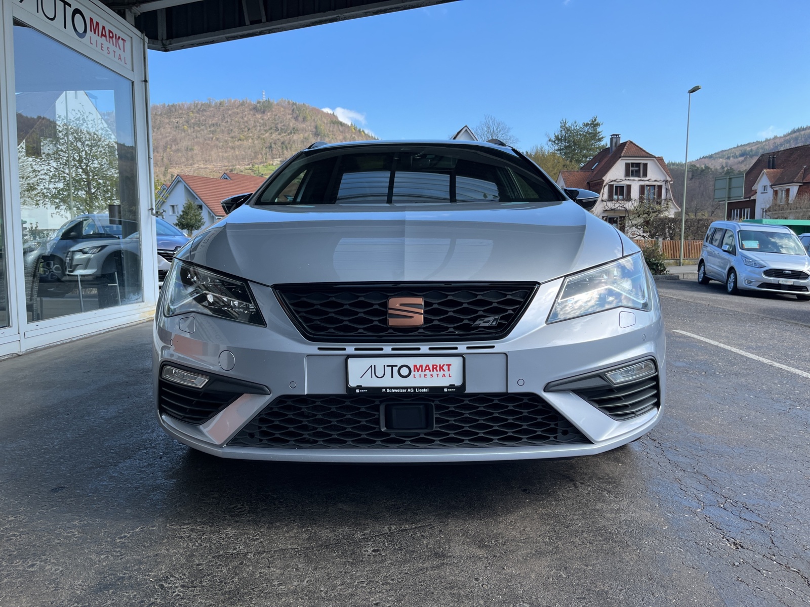 SEAT Leon ST 2.0 TSI Cupra 300 4 Drive DSG-image-5