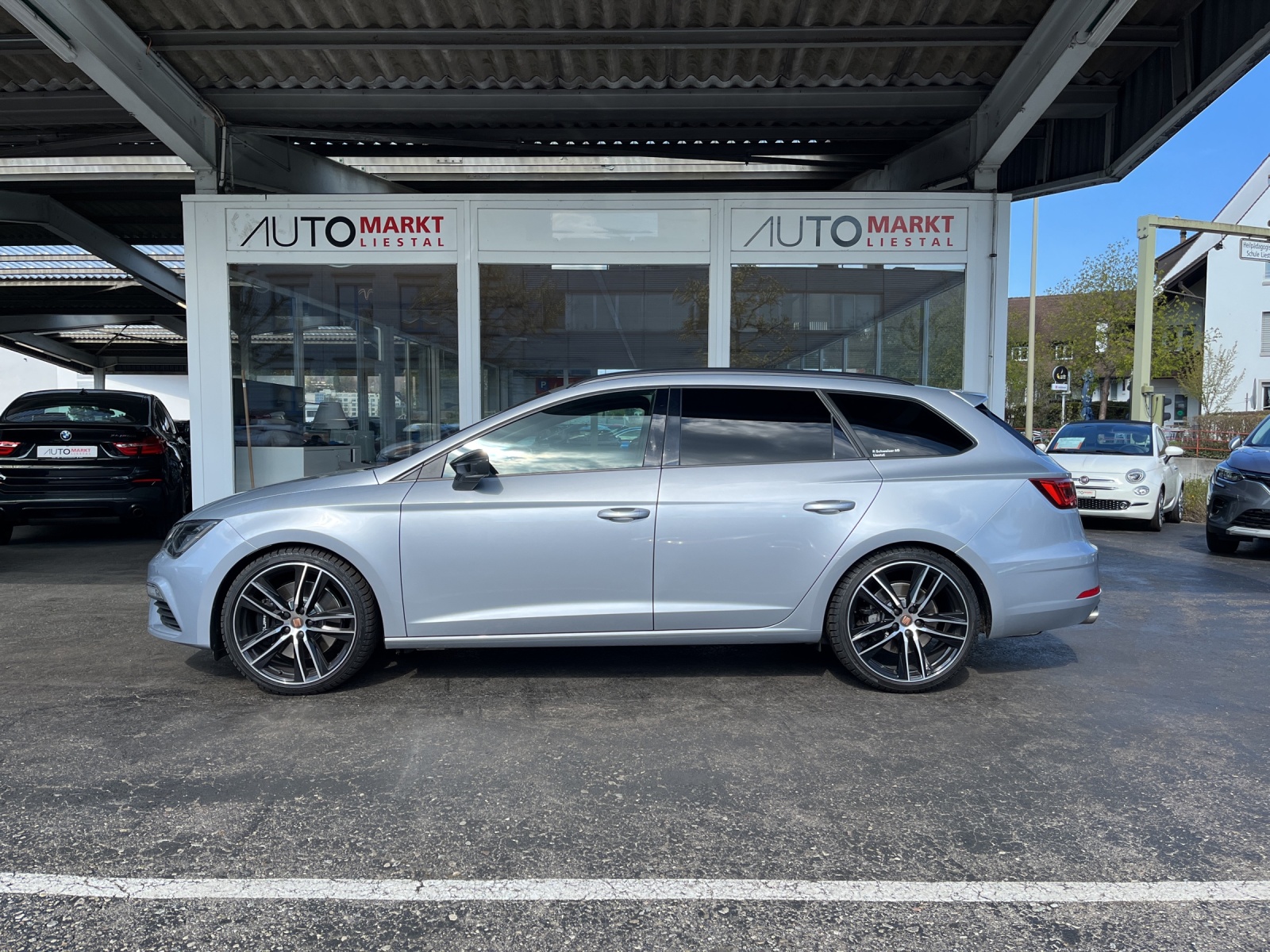 SEAT Leon ST 2.0 TSI Cupra 300 4 Drive DSG-image-1