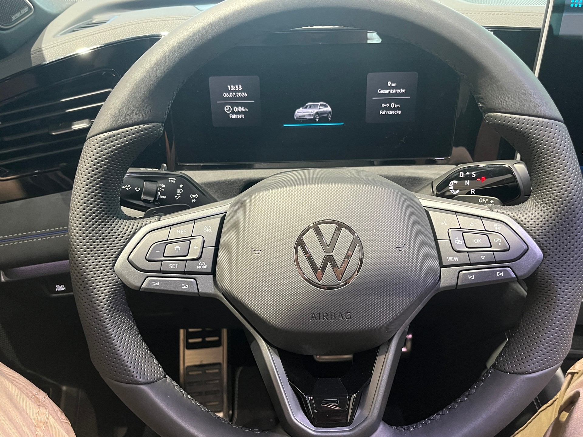 VW Tiguan 2.0 TDI SCR R-Line United DSG 4motion-image-11