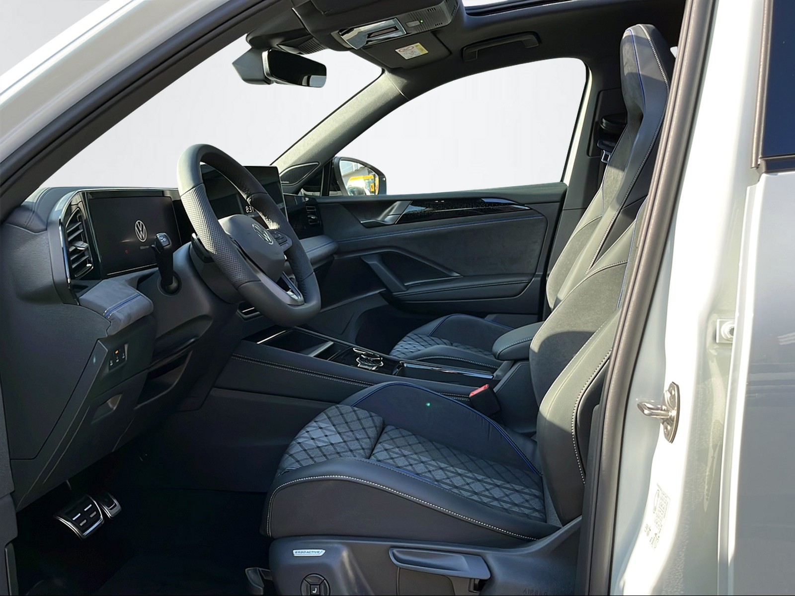 VW Tiguan 2.0 TDI SCR R-Line United DSG 4motion-image-7