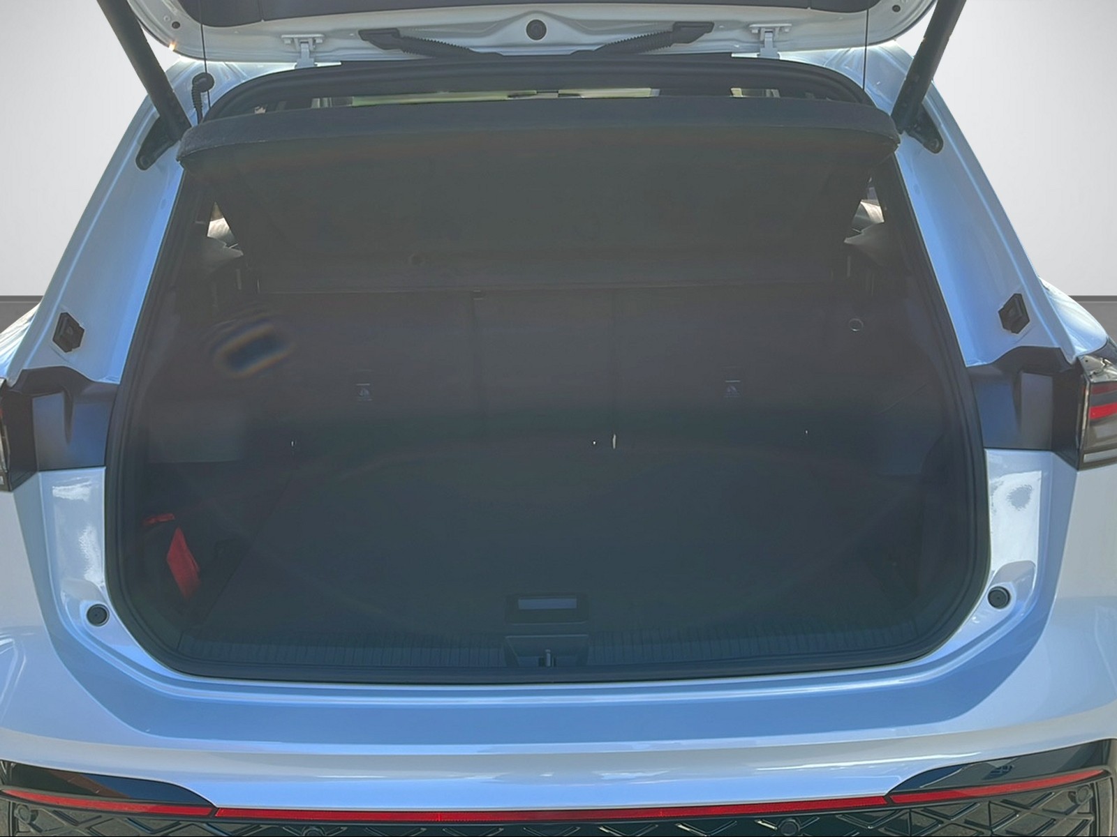 VW Tiguan 2.0 TDI SCR R-Line United DSG 4motion-image-6