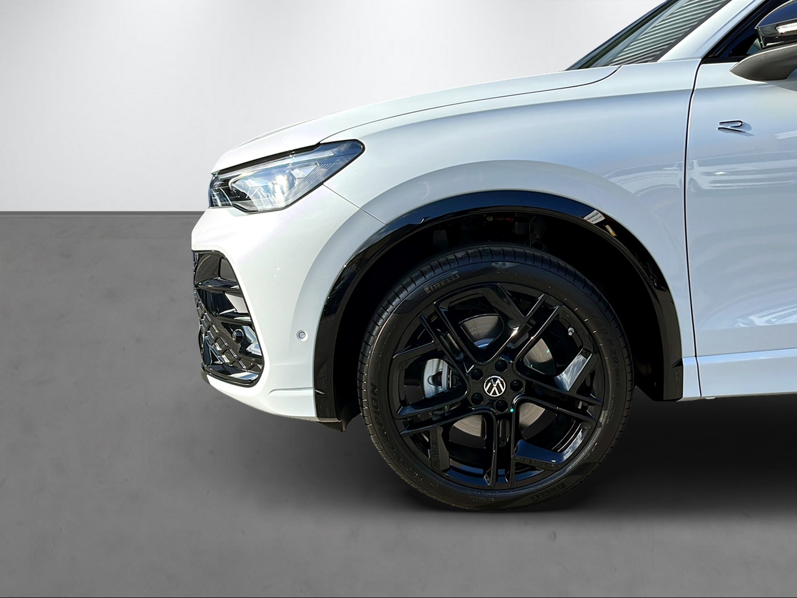 VW Tiguan 2.0 TDI SCR R-Line United DSG 4motion-image-4