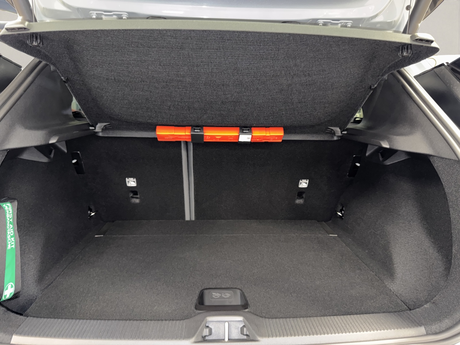 VOLVO EX30 CC E60 Twin Performance AWD-image-12