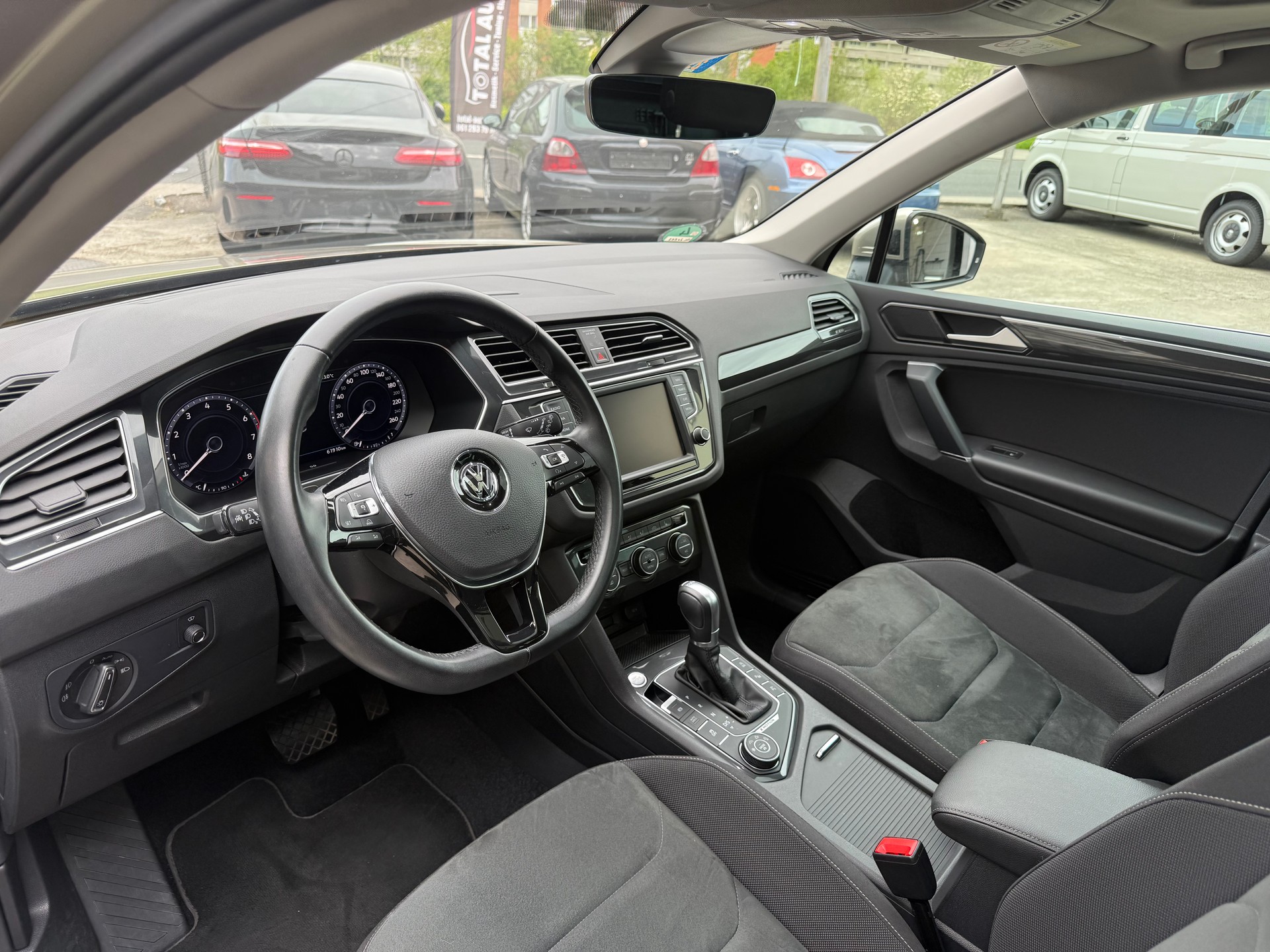 VW Tiguan 2.0TSI Comfortline 4Motion DSG-image-5