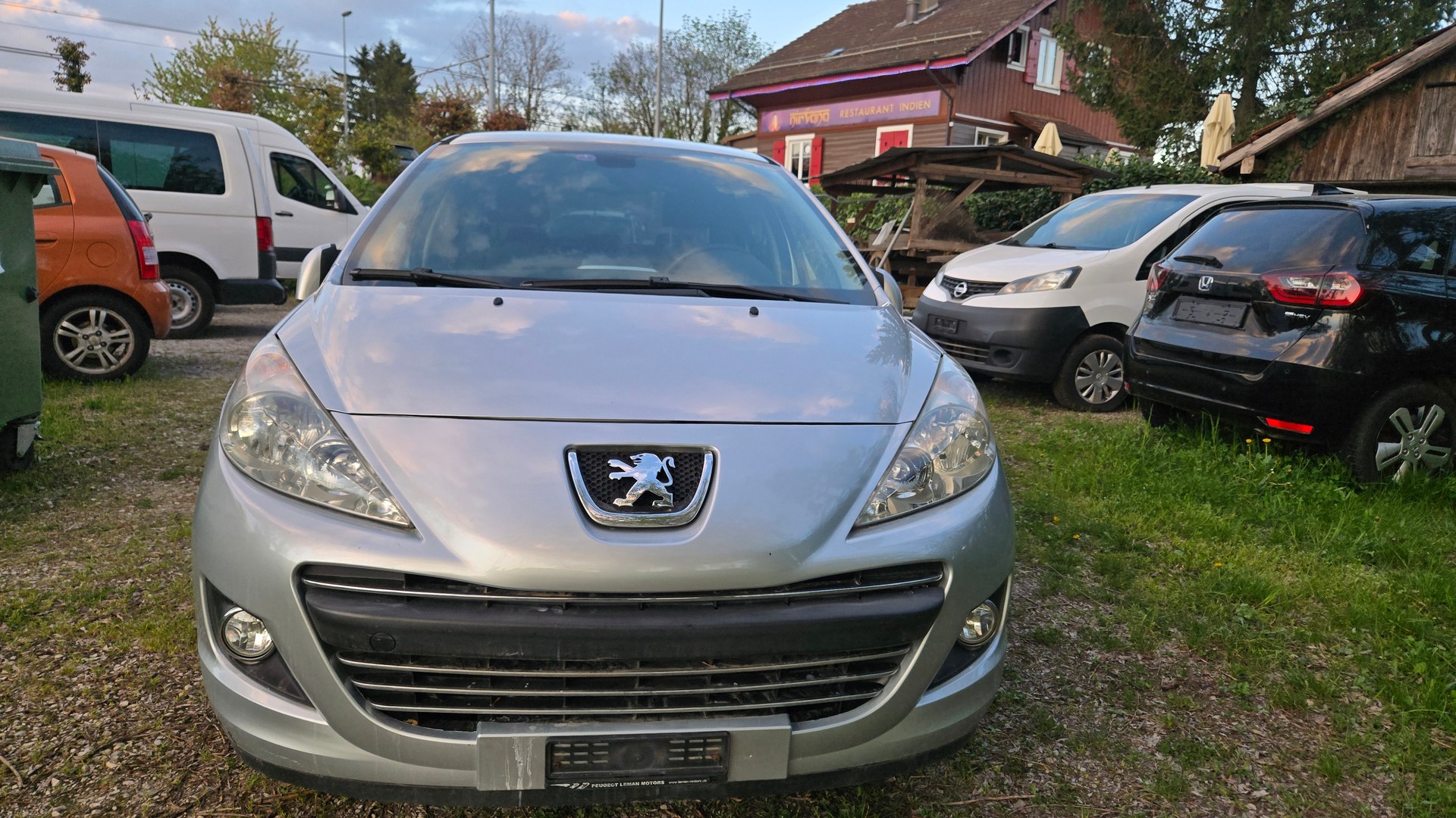 PEUGEOT 207 1.6 16V Sport Automatic-image-2
